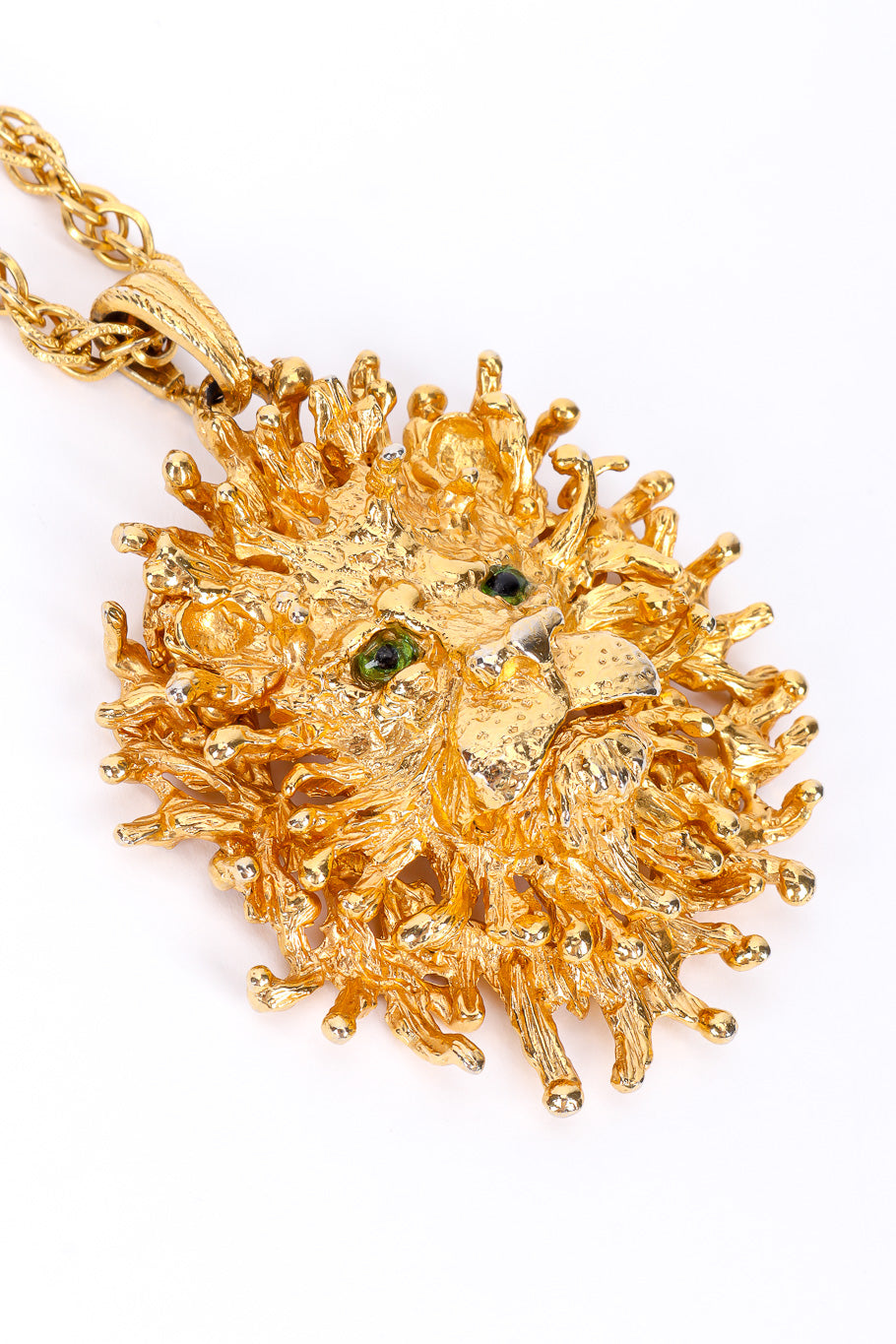 Vintage Tancer II Brutalist Lion Medallion Necklace lion medallion closeup @Recessla
