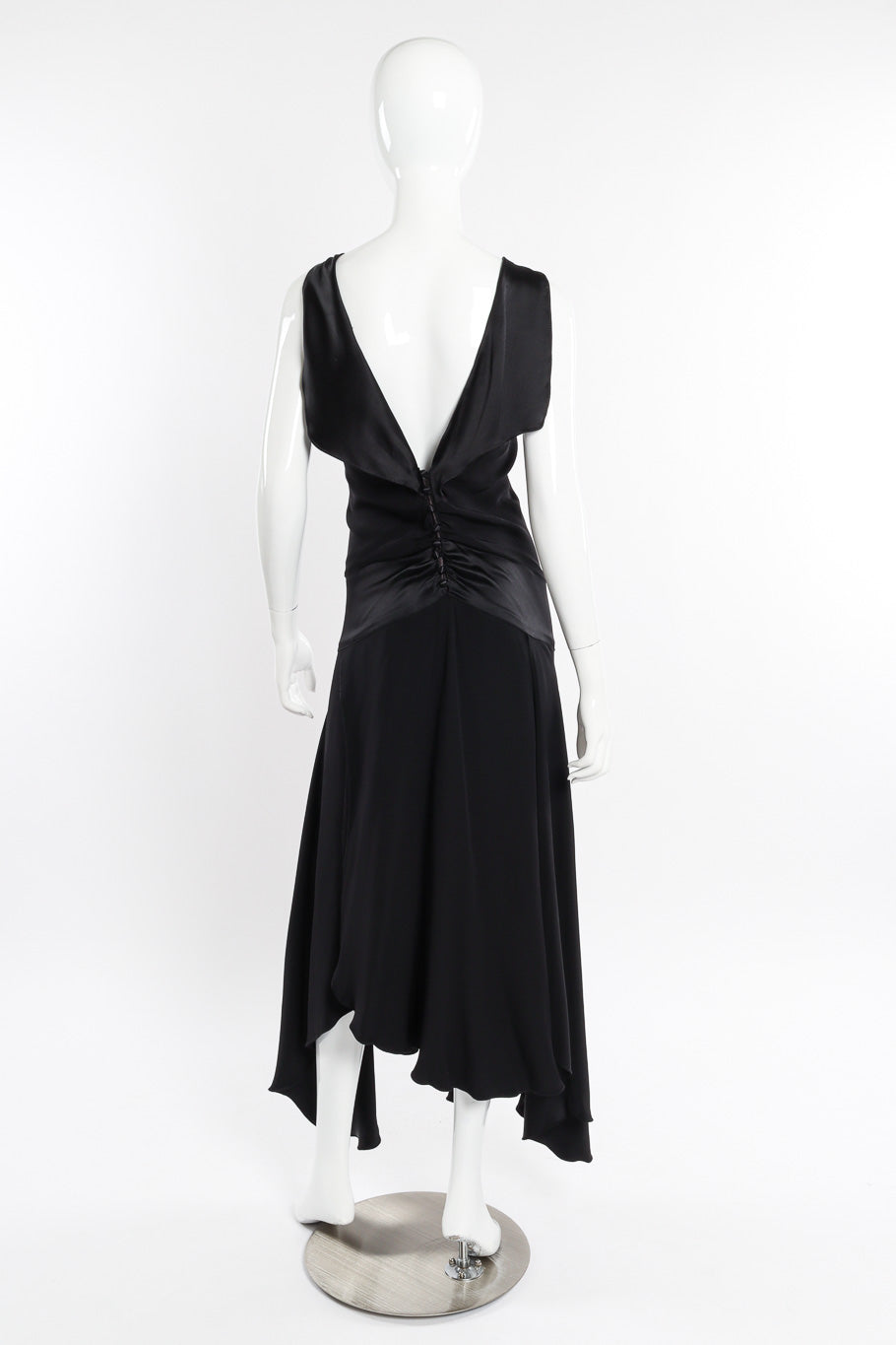 Flutter dress by Eavis & Brown on mannequin back @recessla
