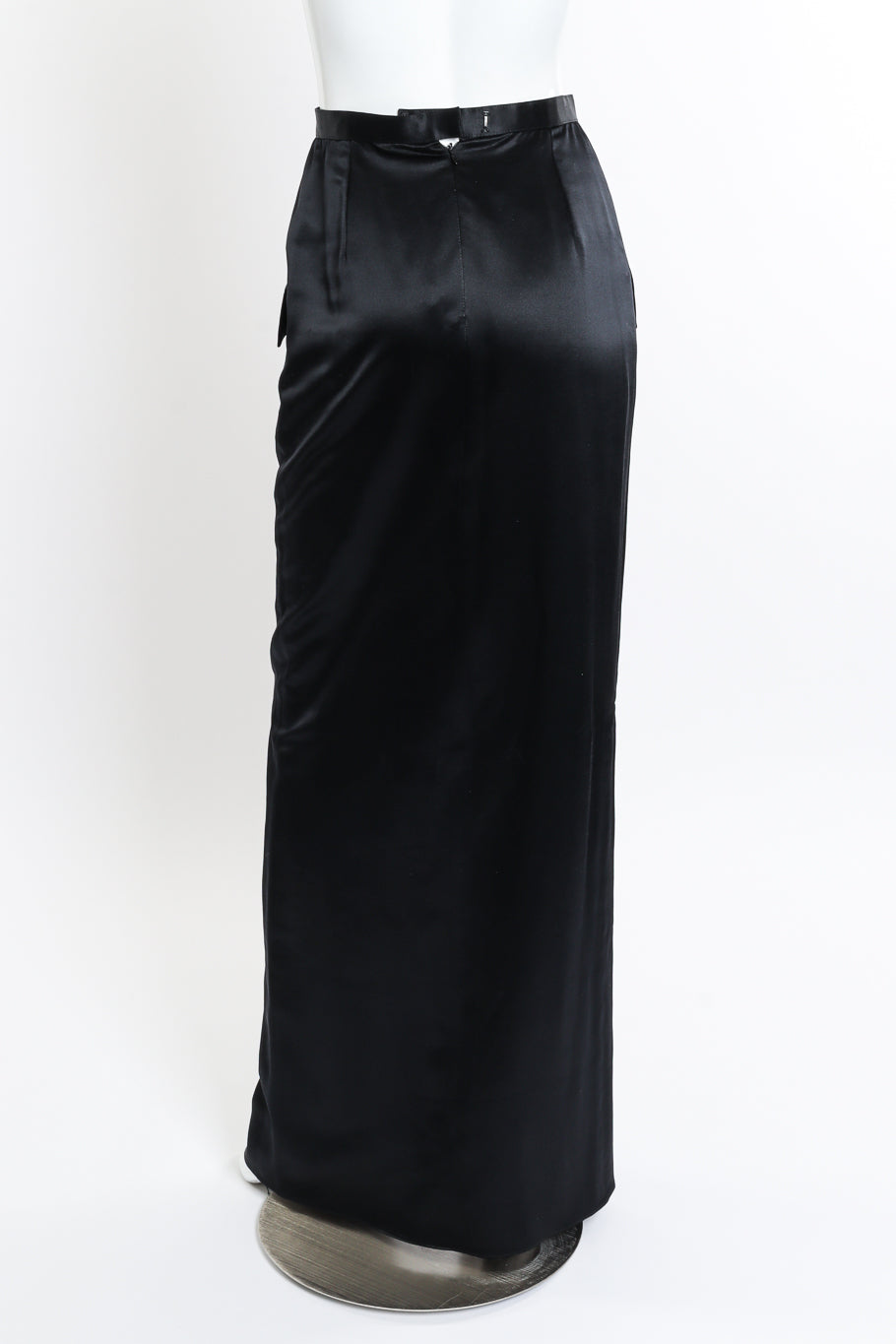 Vintage Geoffrey Beene Peplum Vest and Maxi Skirt Set skirt back on mannequin @recessla