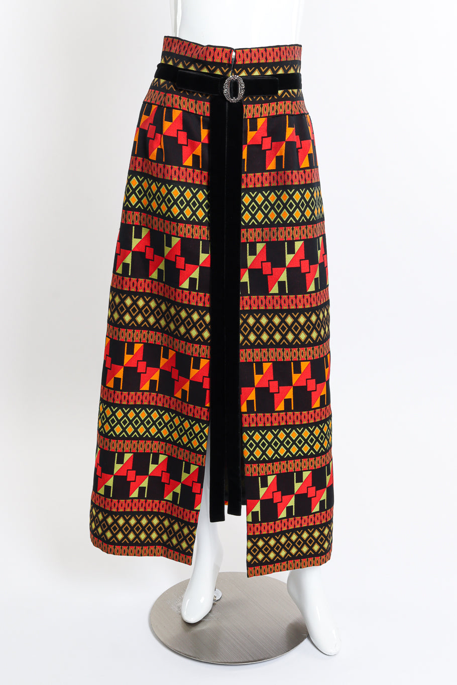Vintage Mignon Geometric Bolero Jacket & Skirt Set skirt front on mannequin @recessla