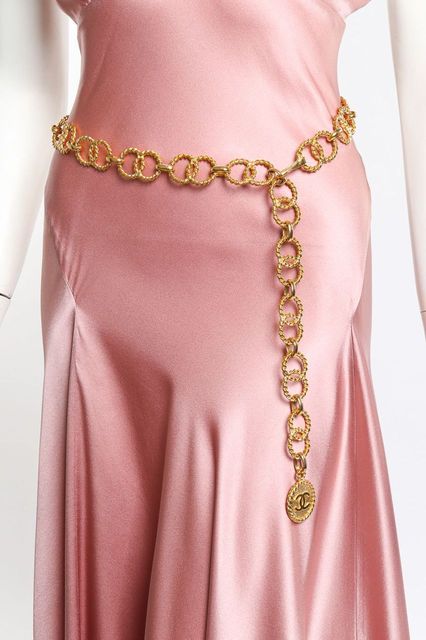 Vintage Chanel Interlocking Rope Link Belt on mannequin in pink dress  @recess la