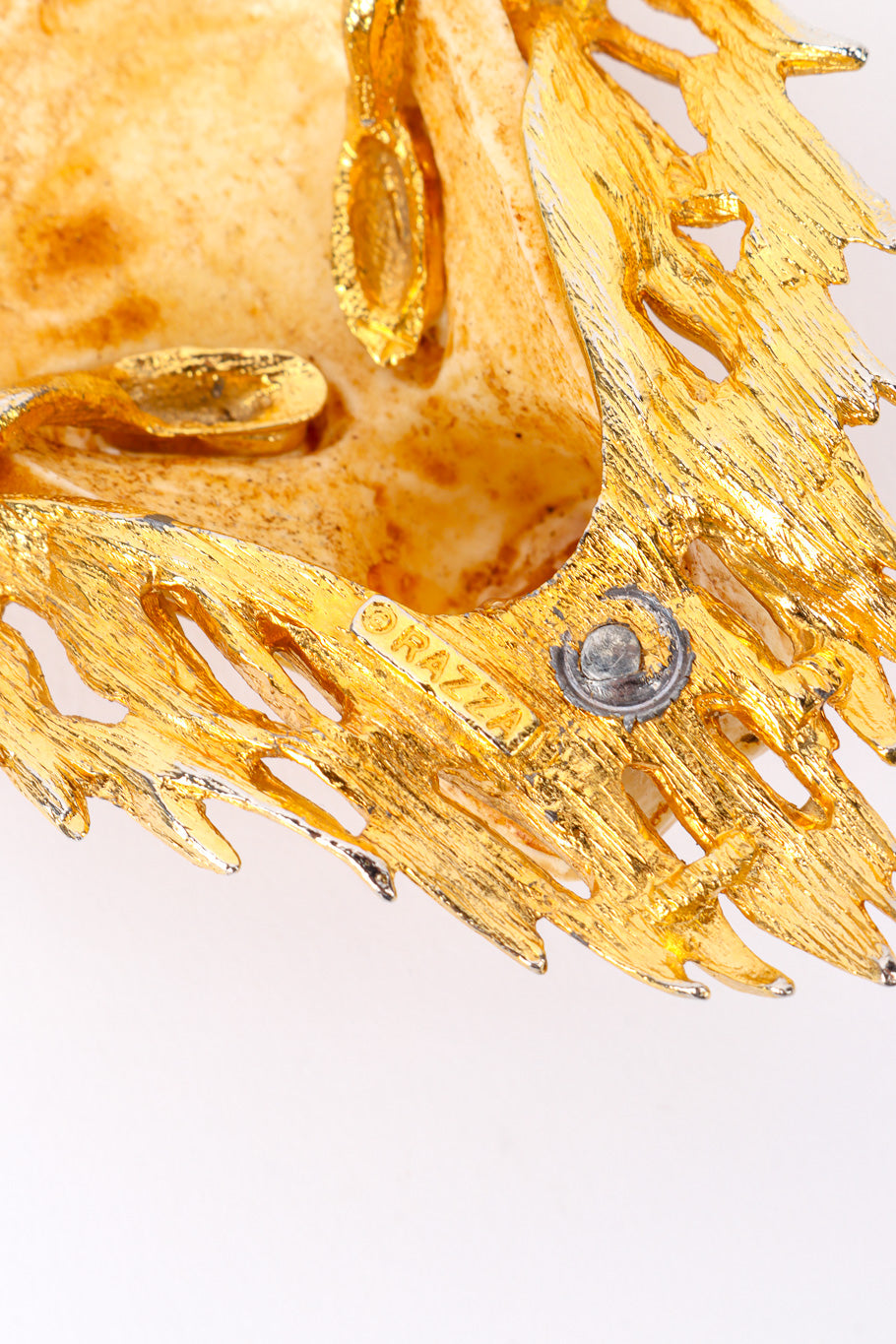 Vintage Luca Razza Lion Head Pendant Necklace II signature cartouche closeup
