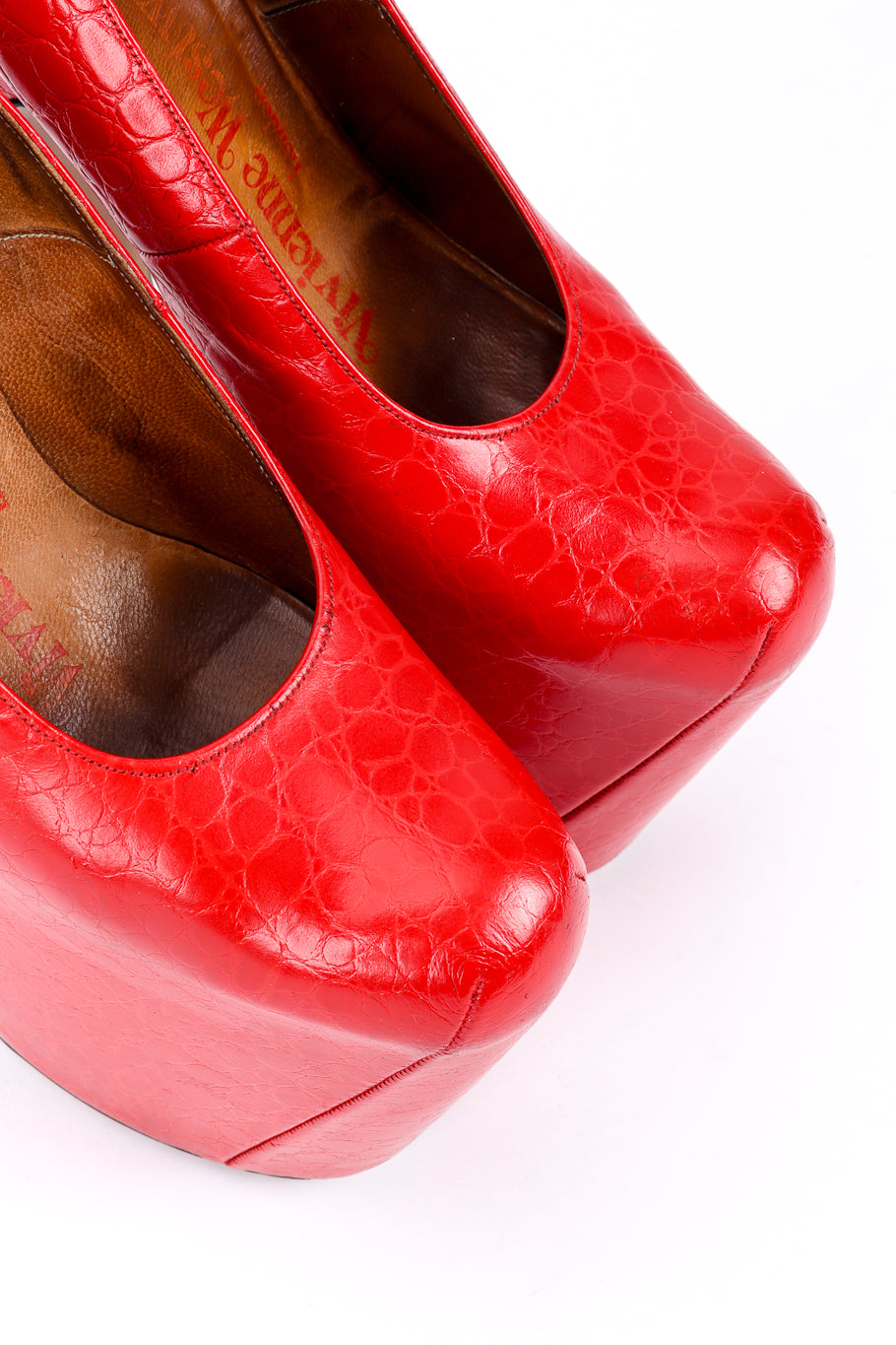 Vintage Vivienne Westwood 1993 F/W Mock-Crock Super Elevated Court Shoes toe closeup @recessla