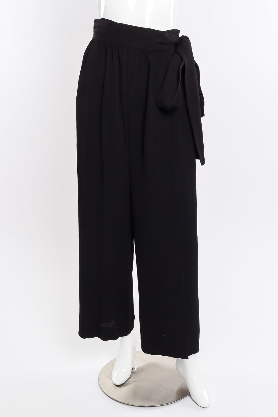 Wrap trouser by Yves Saint Laurent on mannequin front @recessla