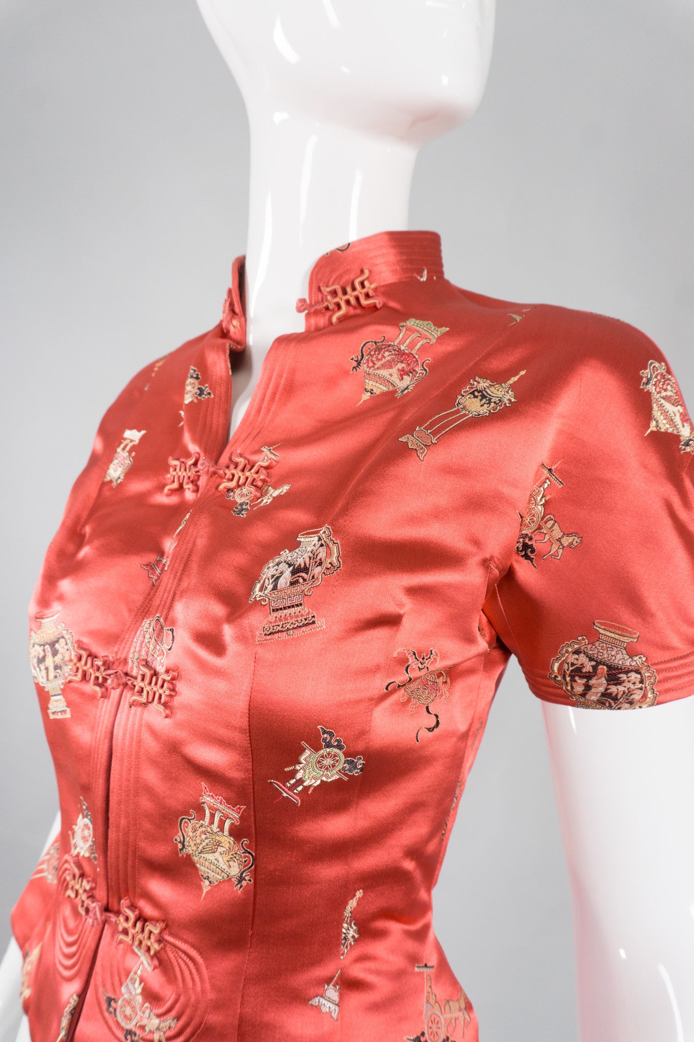 Alexander Imports Vintage Fitted Satin Mandarin Vase Jacket