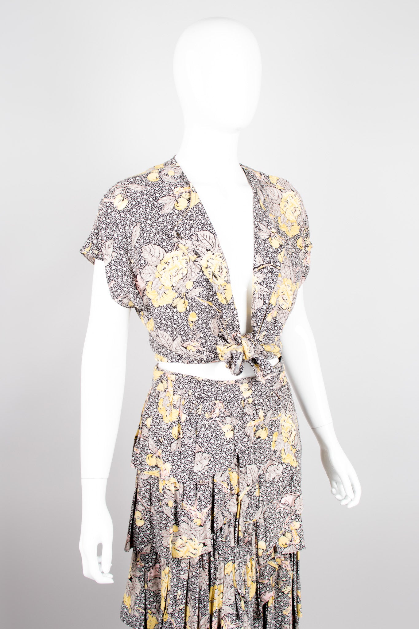 Mondi Vintage Floral Leaf Cabbage  Top & Ruffle Skirt Set