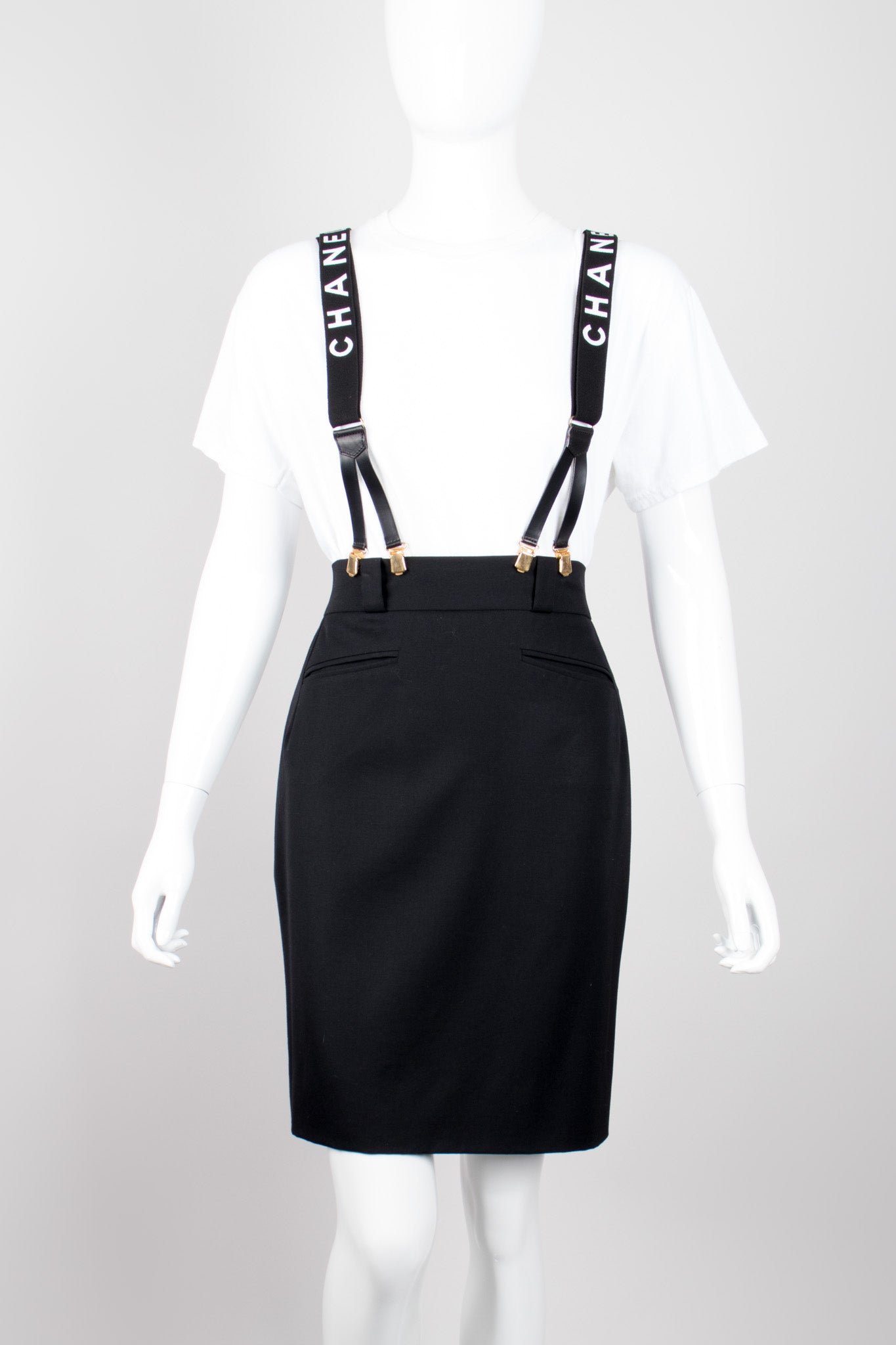 Chanel Limited Runway Black CC Logo Suspenders 37cc811s – Bagriculture