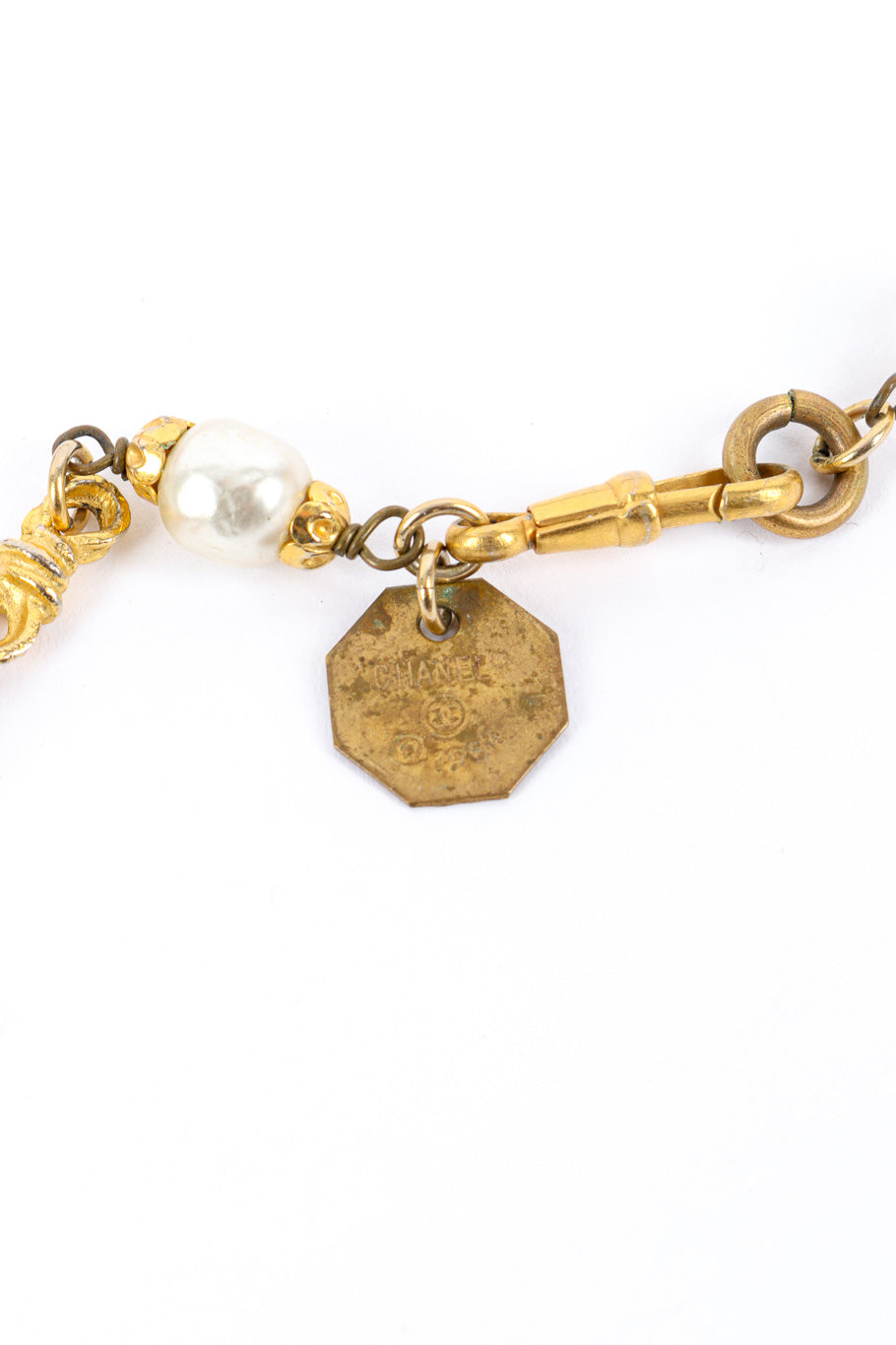 Vintage Sautoir necklace by Chanel cartouche front @recessla