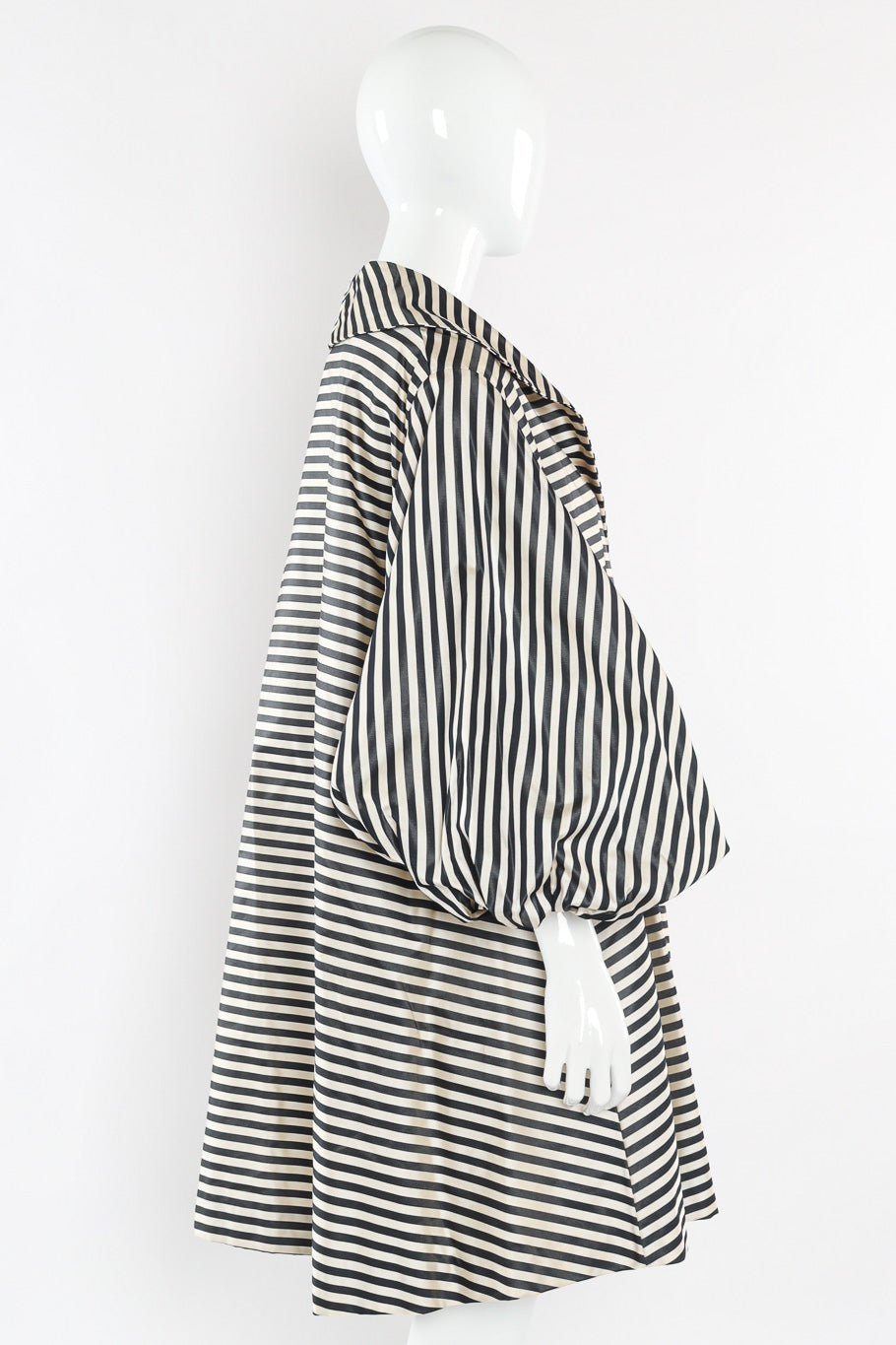 Oversized striped swing coat by Carolyne Roehm Side View @recessla