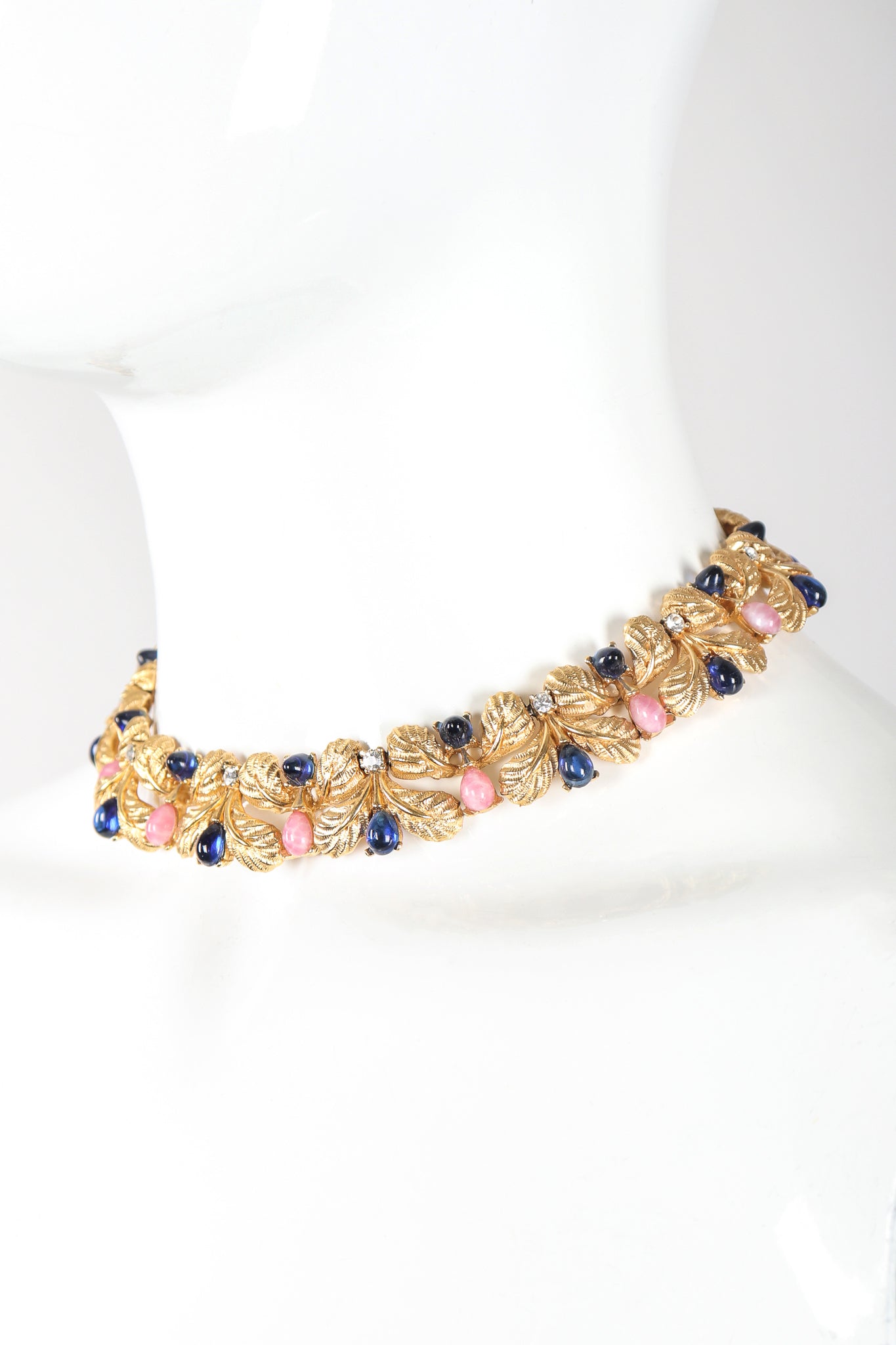 Recess Vintage Carven Gold Leaf Cabochon Collar Necklace on Mannequin Neck