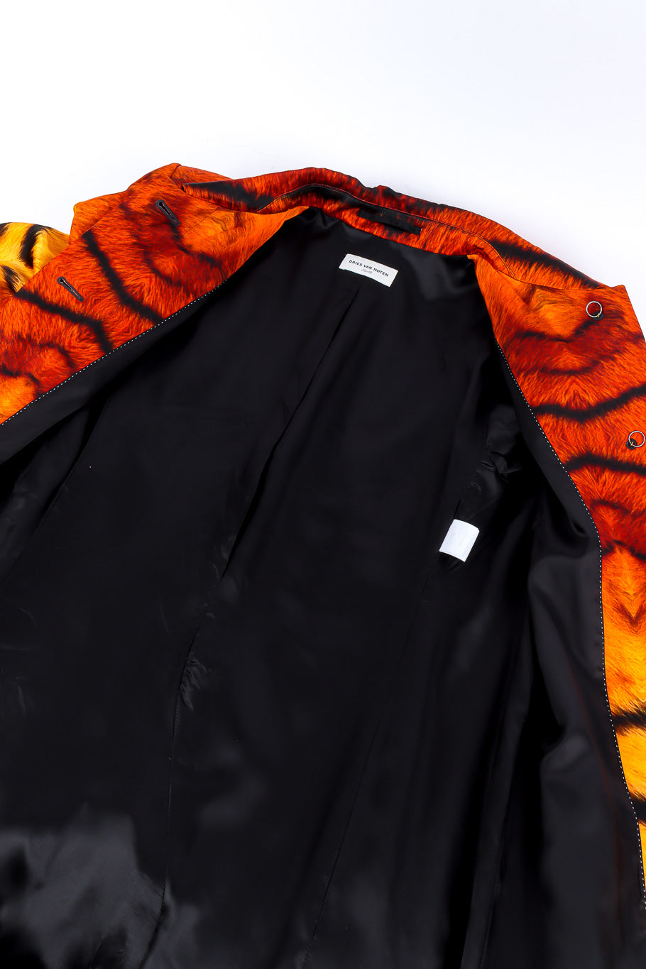 Dries Van Noten tiger duster coat lining detail @recessla