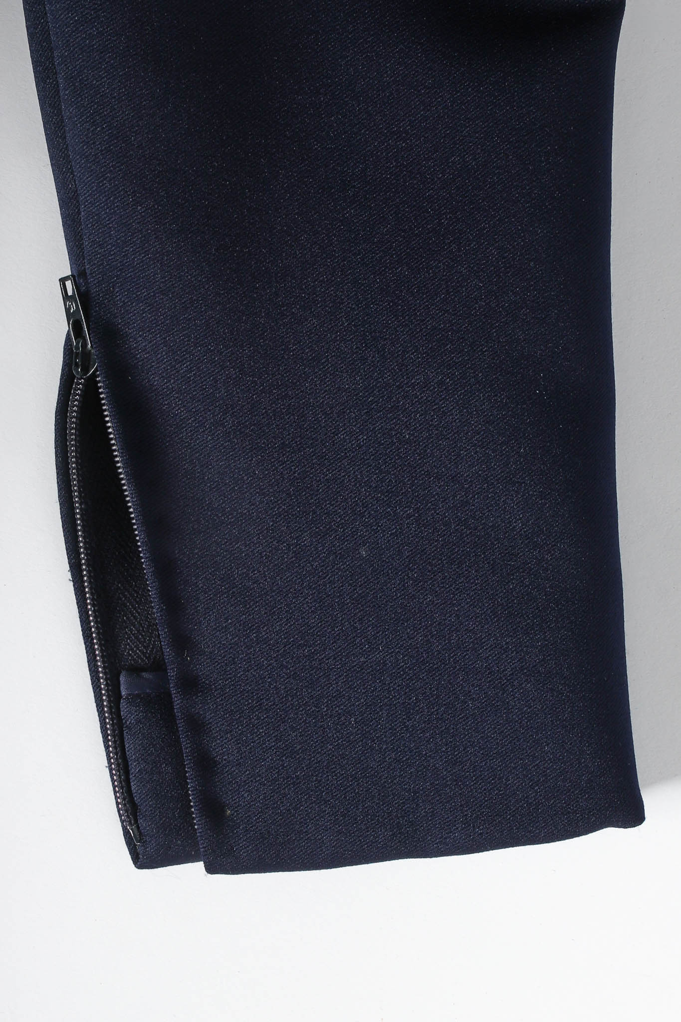 Vintage Geoffrey Beene for Saks Bold Stripe Navy Dress zipper sleeve @ Recess LA