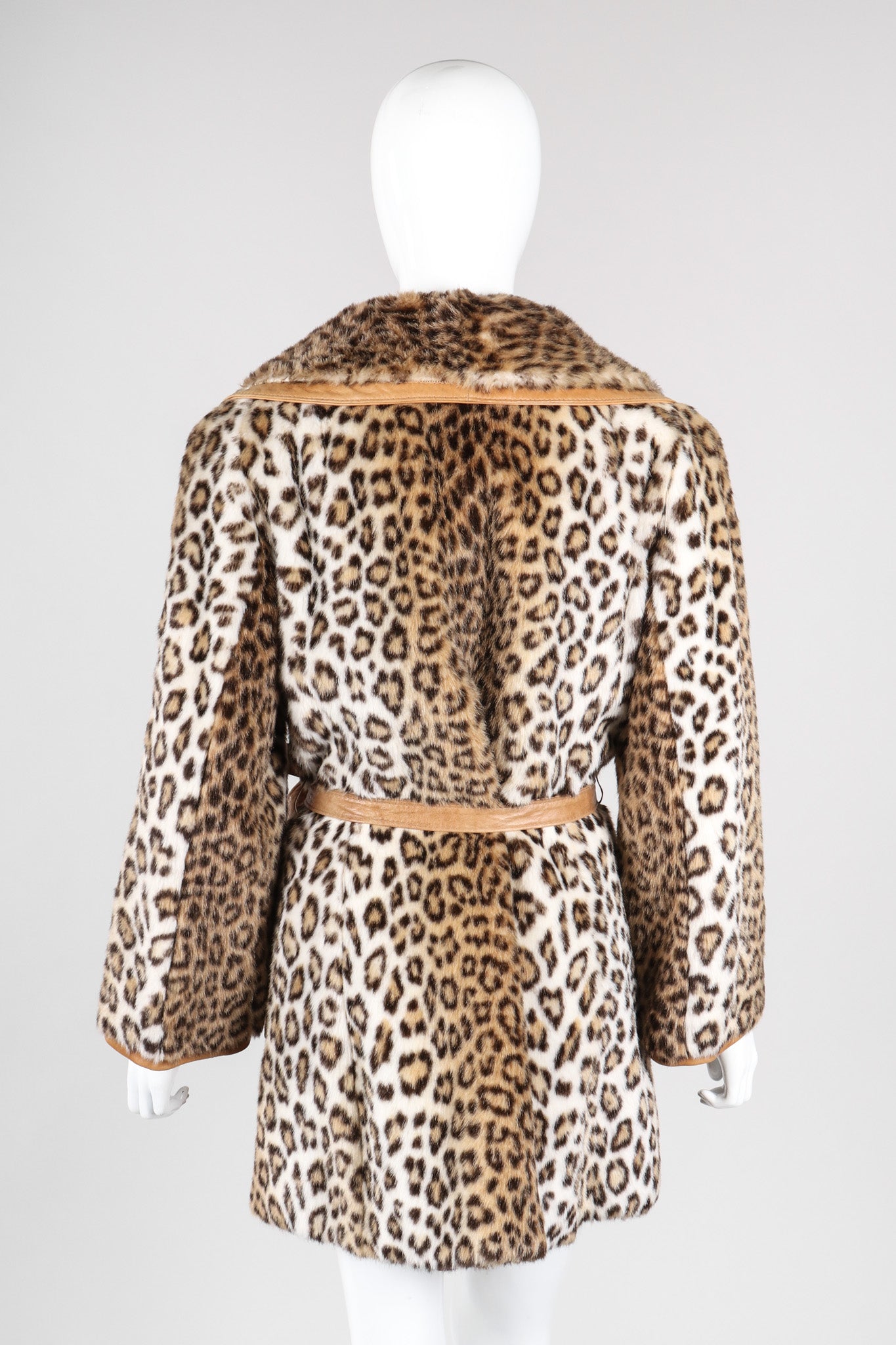 Recess Los Angeles Vintage London Leathers by Lilli Ann Faux Cheetah Fur Wrap Coat