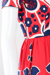 Recess Los Angeles Vintage Oscar de la Renta Shawl Collar Floral Dress