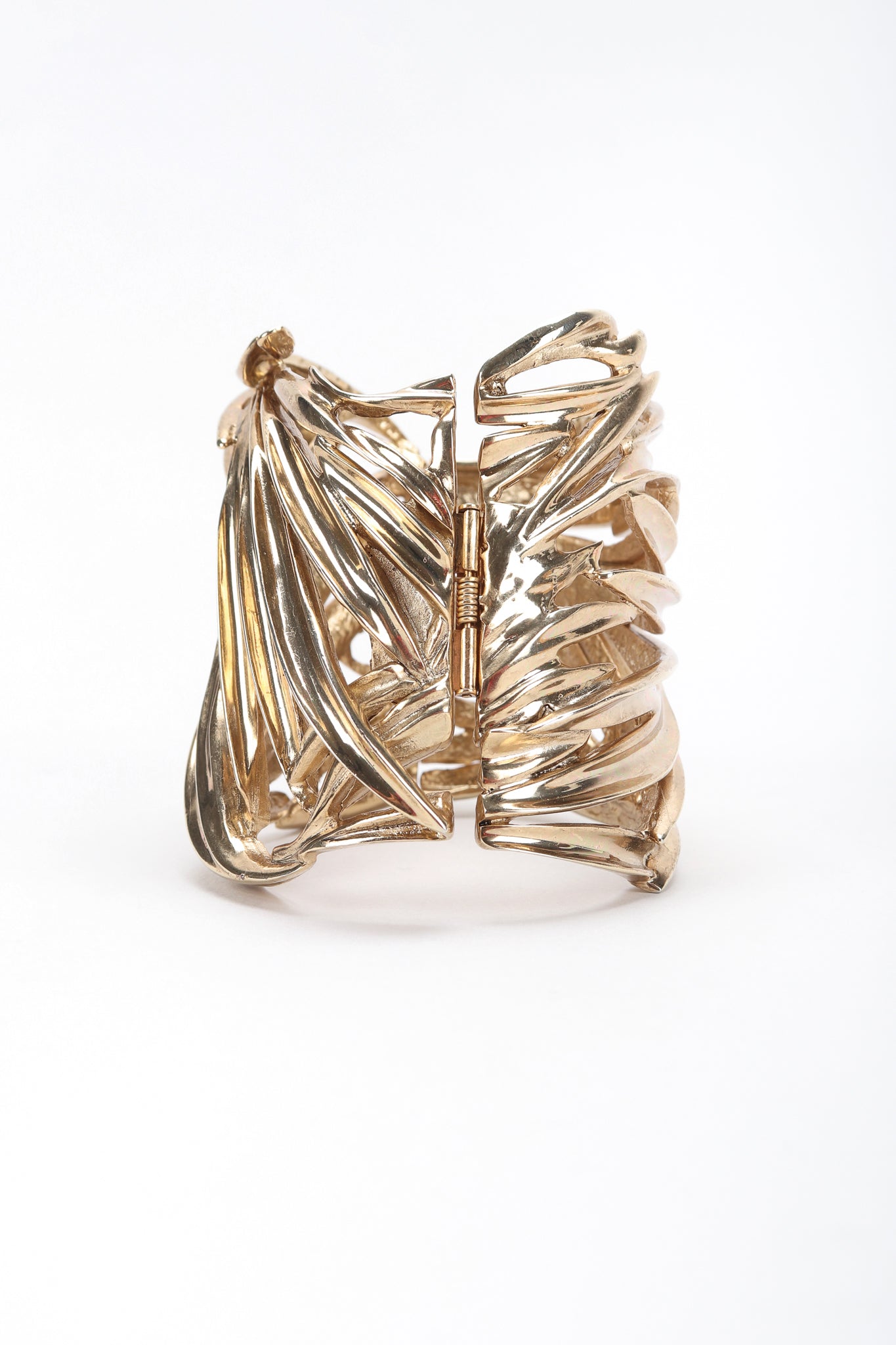 Recess Designer Consignment Vintage Oscar de la Renta Gold Majesty Palm Cuff Bracelet Los Angeles Resale