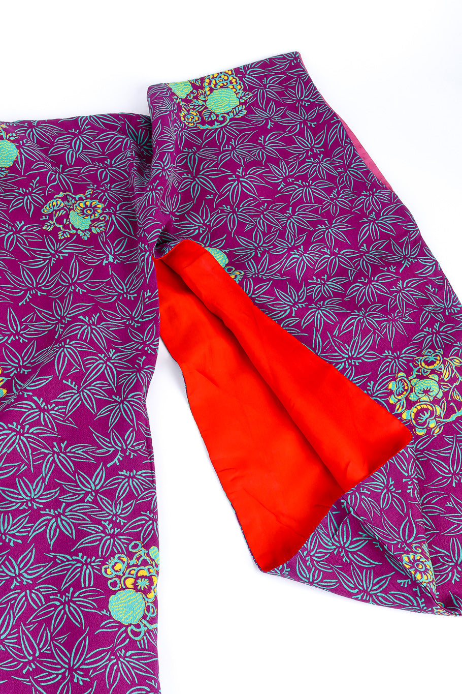 Floral leaf fabric sleeve detail @recessla