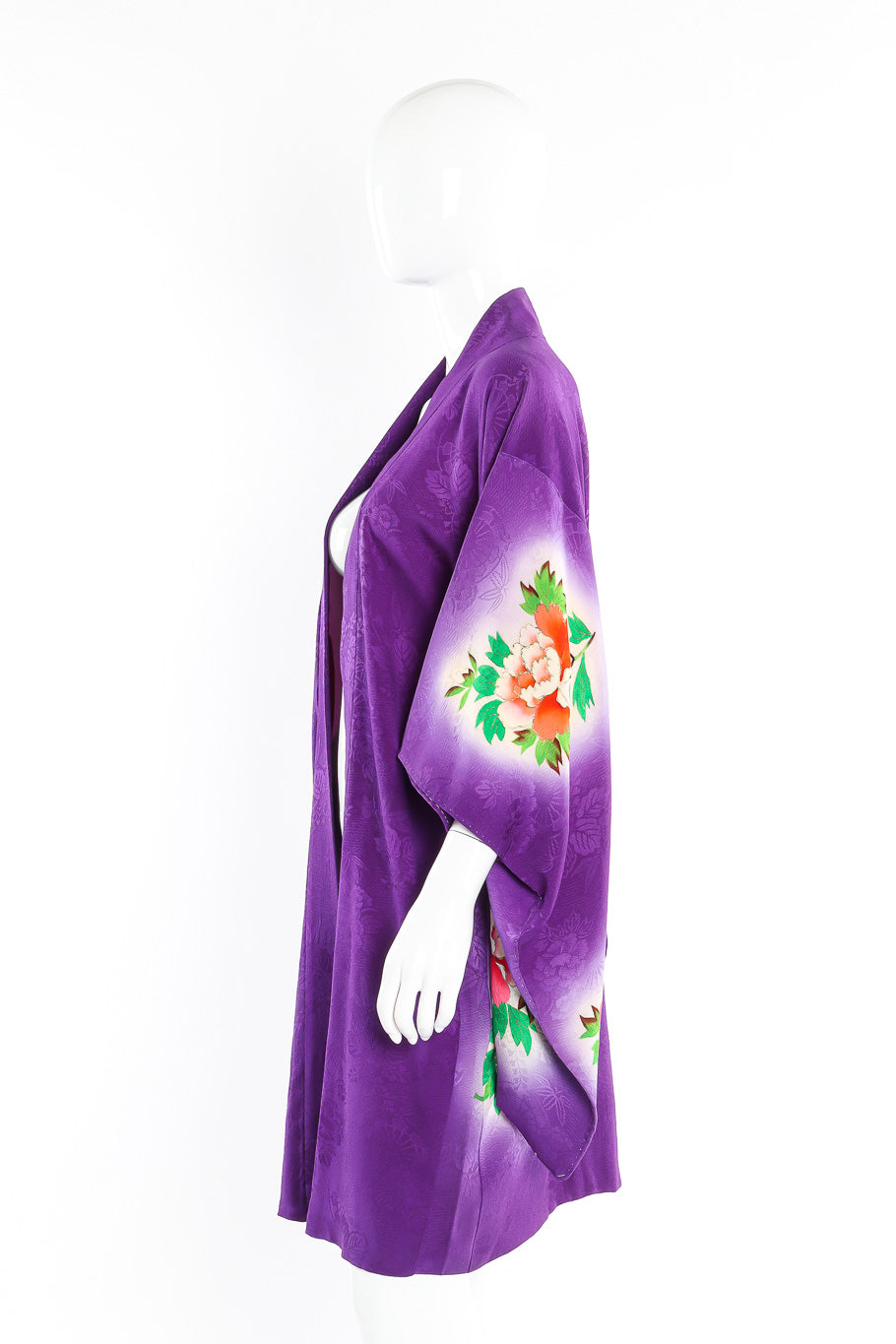 Purple vintage kimono mannequin side @recessla