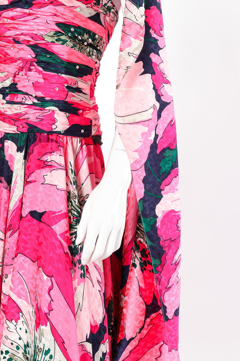Flutter dress by Ruben Panis on mannequin arm close @recessla