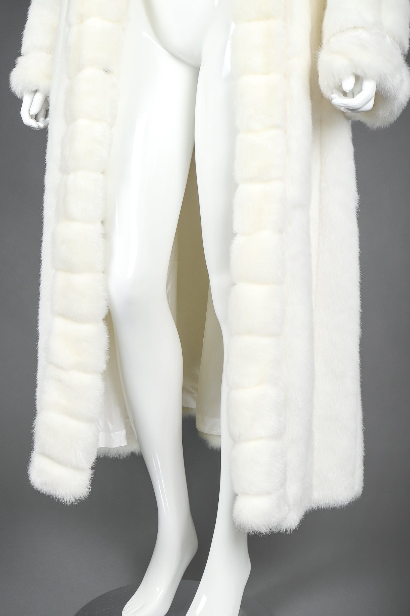 Recess Designer Consignment Vintage Terry Lewis Majestic Faux Fur Mink Coat Los Angeles Resale