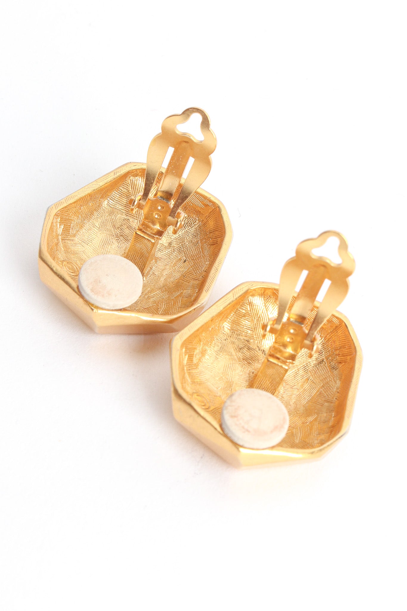Vintage Anne Klein Geo Hammered Necklace & Earring Set open backings @ Recess LA