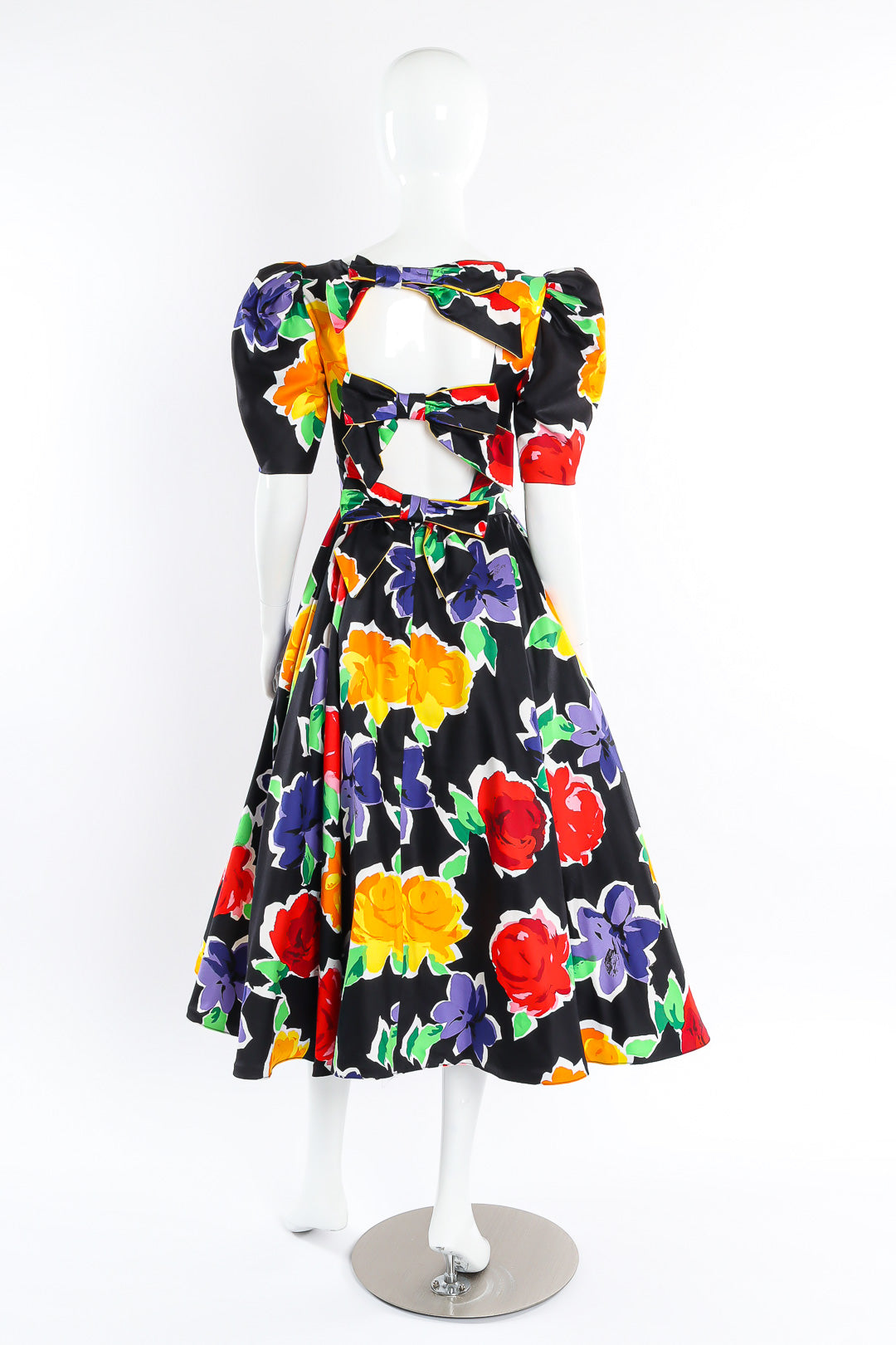 Petticoat dress by Victor Costa mannequin back @recessla
