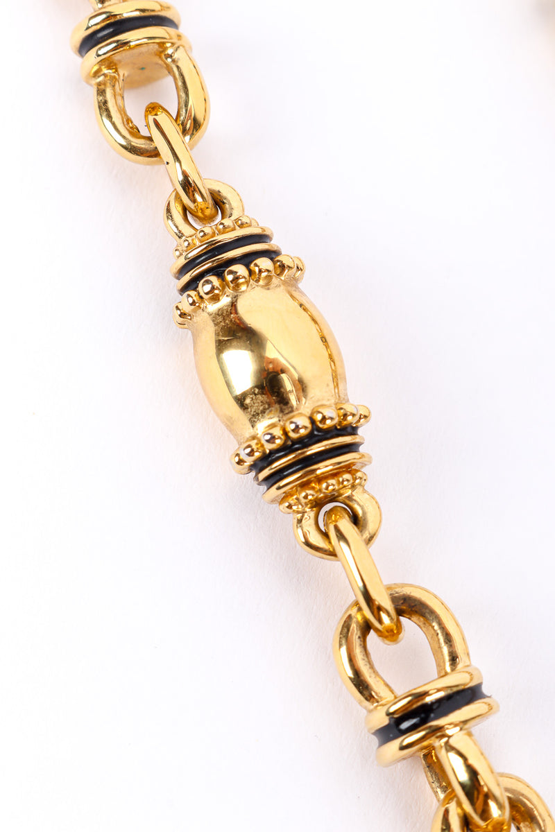 Column Link Chain Necklace on white background links close @recessla
