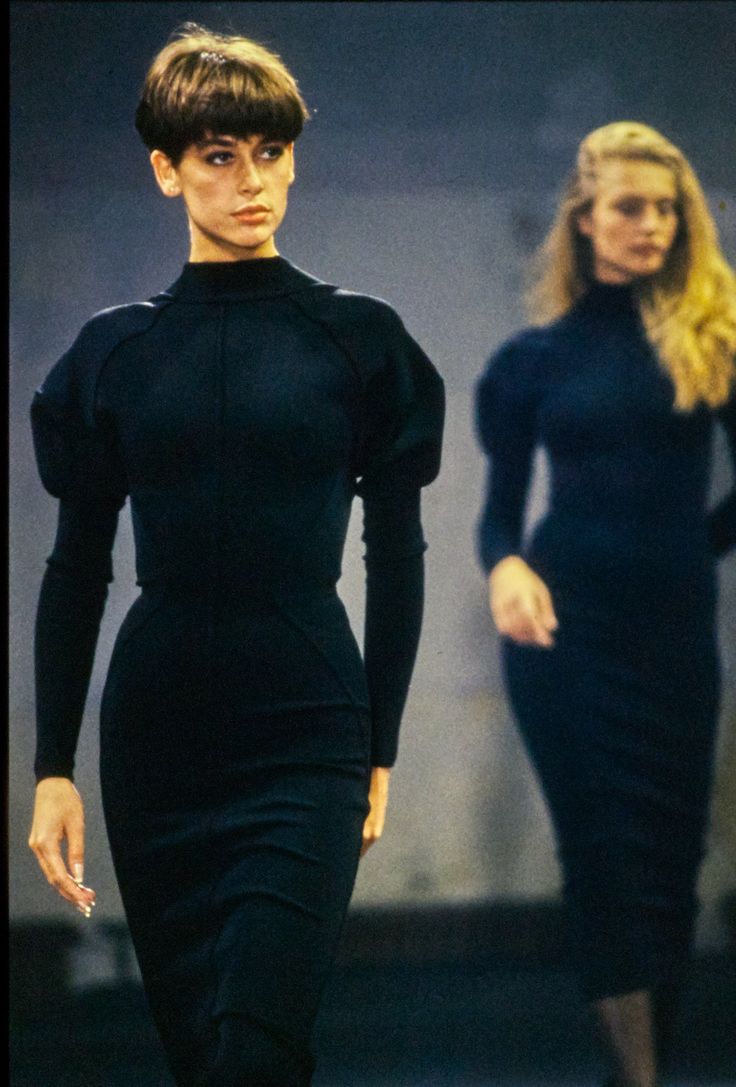 1989 F/W Structural Knit Dress by Alaïa on model on runway with short hair @recessla