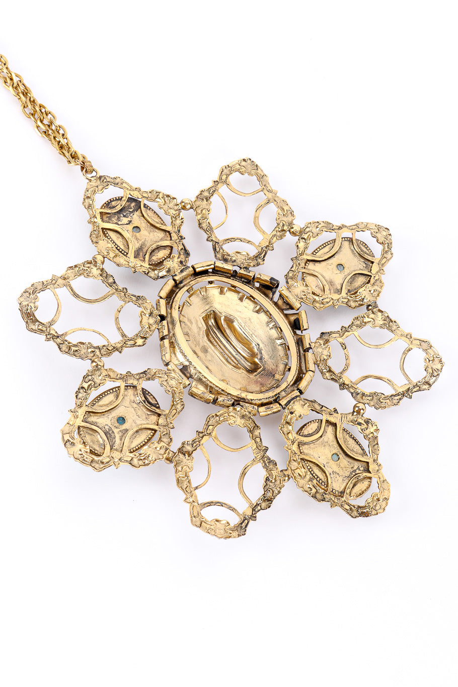 Vintage large star pendant necklace on white background back of pendant  @recessla