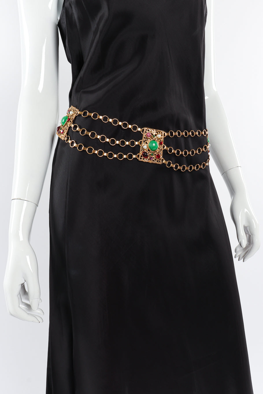 Vintage Filigree Medallion Chain Belt on mannequin @Recessla
