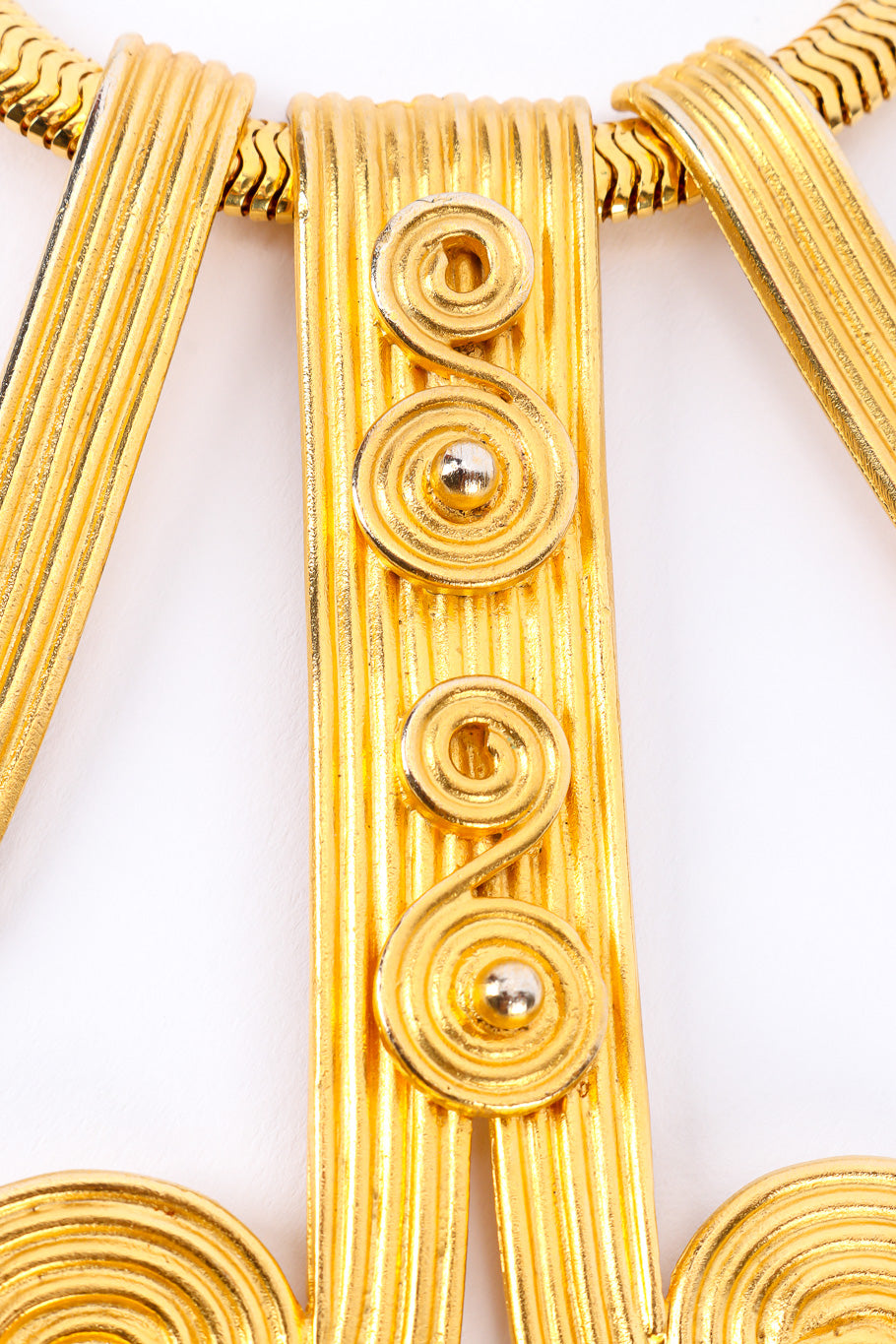 Vintage Swirl Motif Collar Necklace wire swirl closeup @Recessla