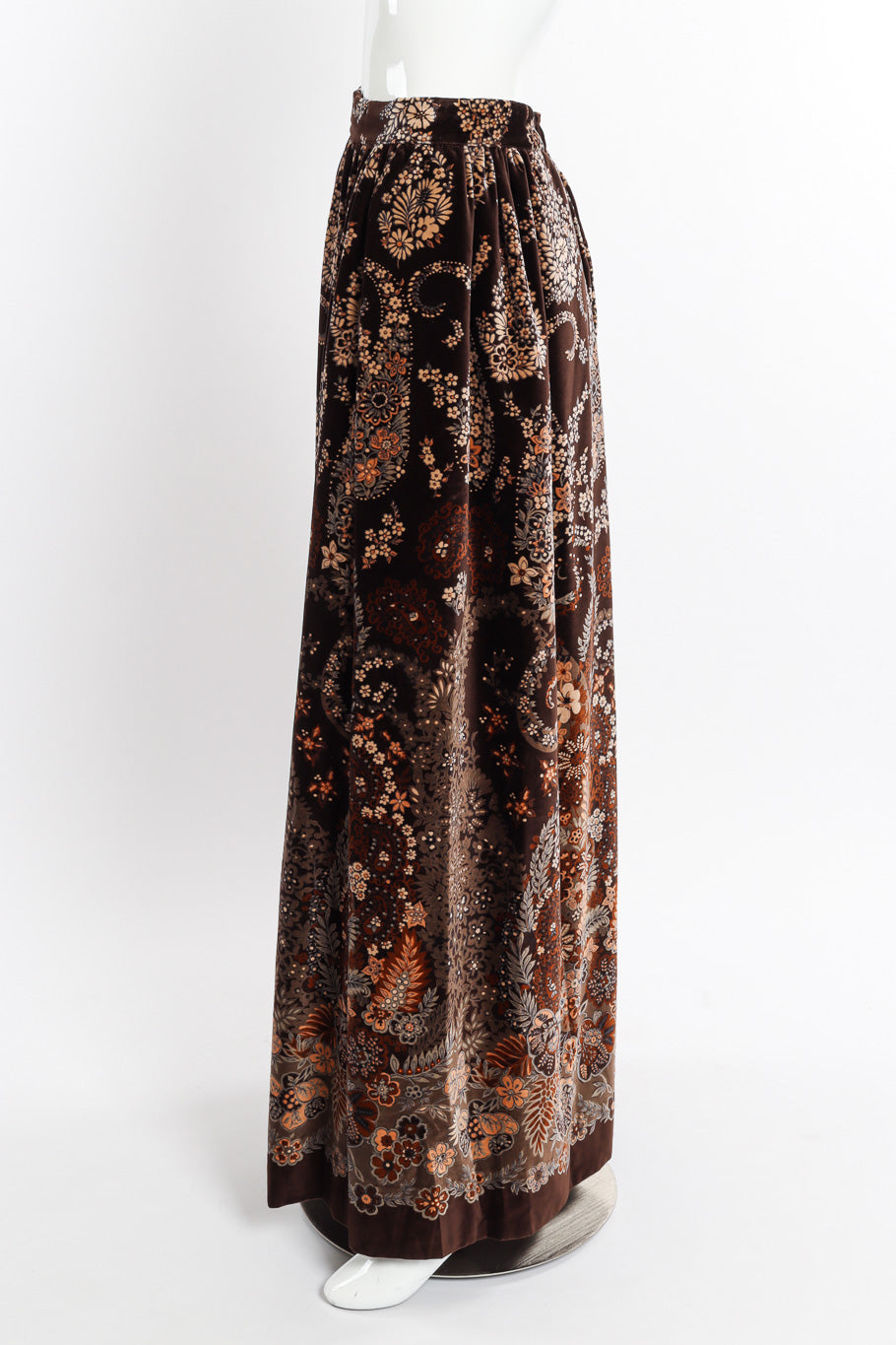 Vintage Adolfo Floral Velvet Ball Skirt side on mannequin @recessla