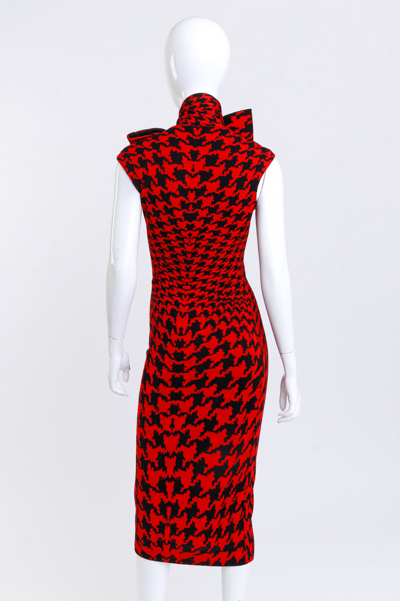 Alexander McQueen 2009 F/W Houndstooth Knit Dress back on mannequin @recess la