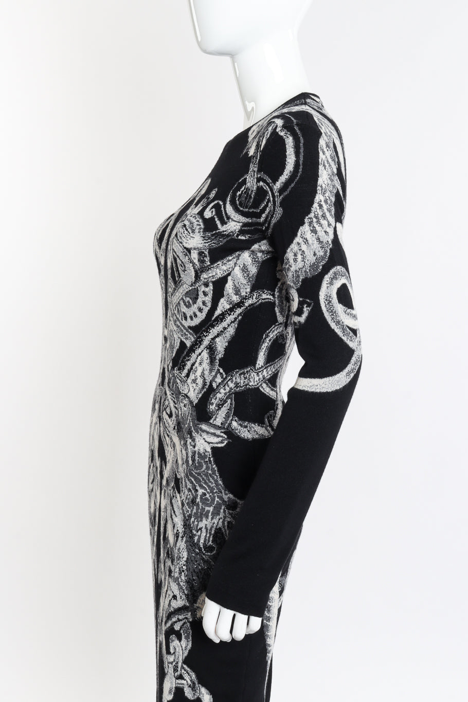 Alexander McQueen 2010 A/W Graphic Knit Dress side on mannequin closeup @recessla
