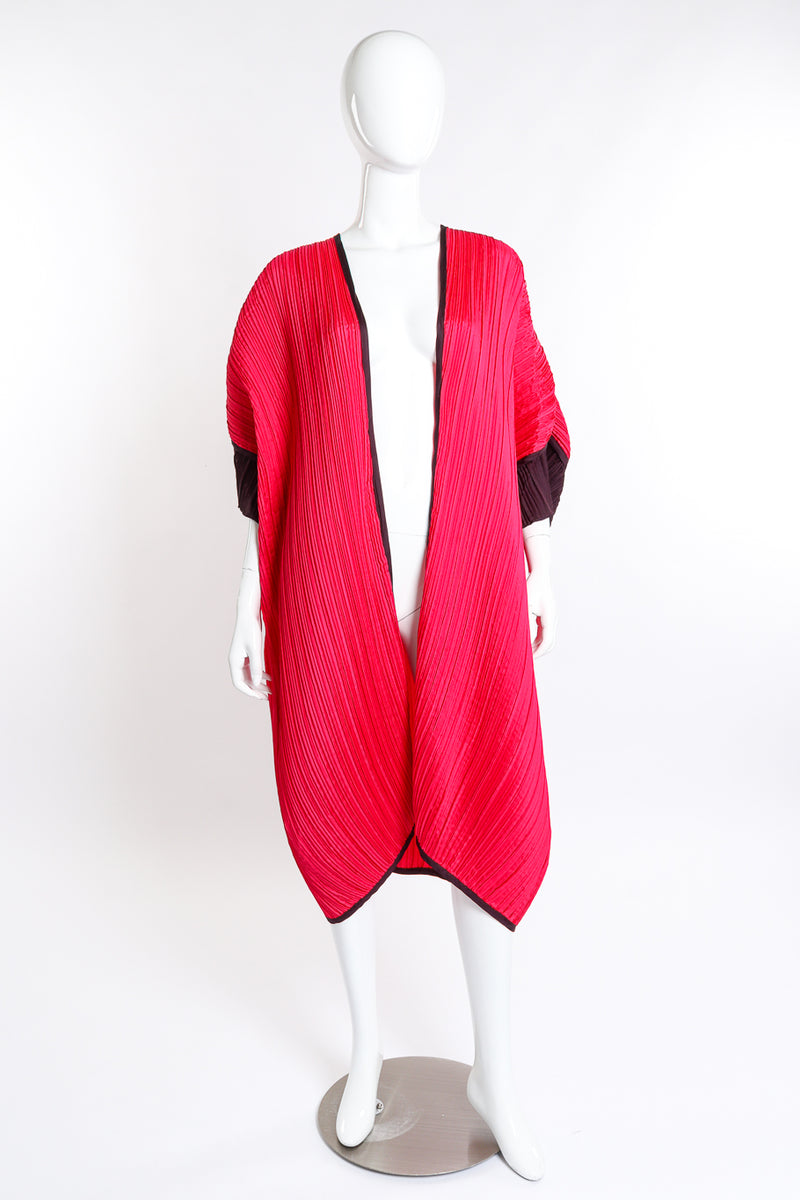 Vintage Baba's Pleated Duster front on manenquin @reecss la