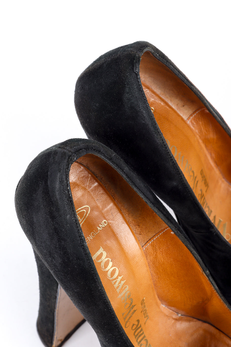 Vintage Vivienne Westwood 1993 F/W Elevated Suede Court Shoe heel counter closeup @recessla