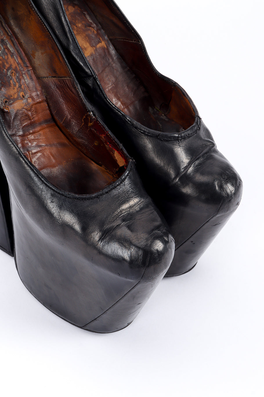 Vintage Vivienne Westwood 1993 F/W Super Elevated Leather Court Shoe creased toe closeup @recessla