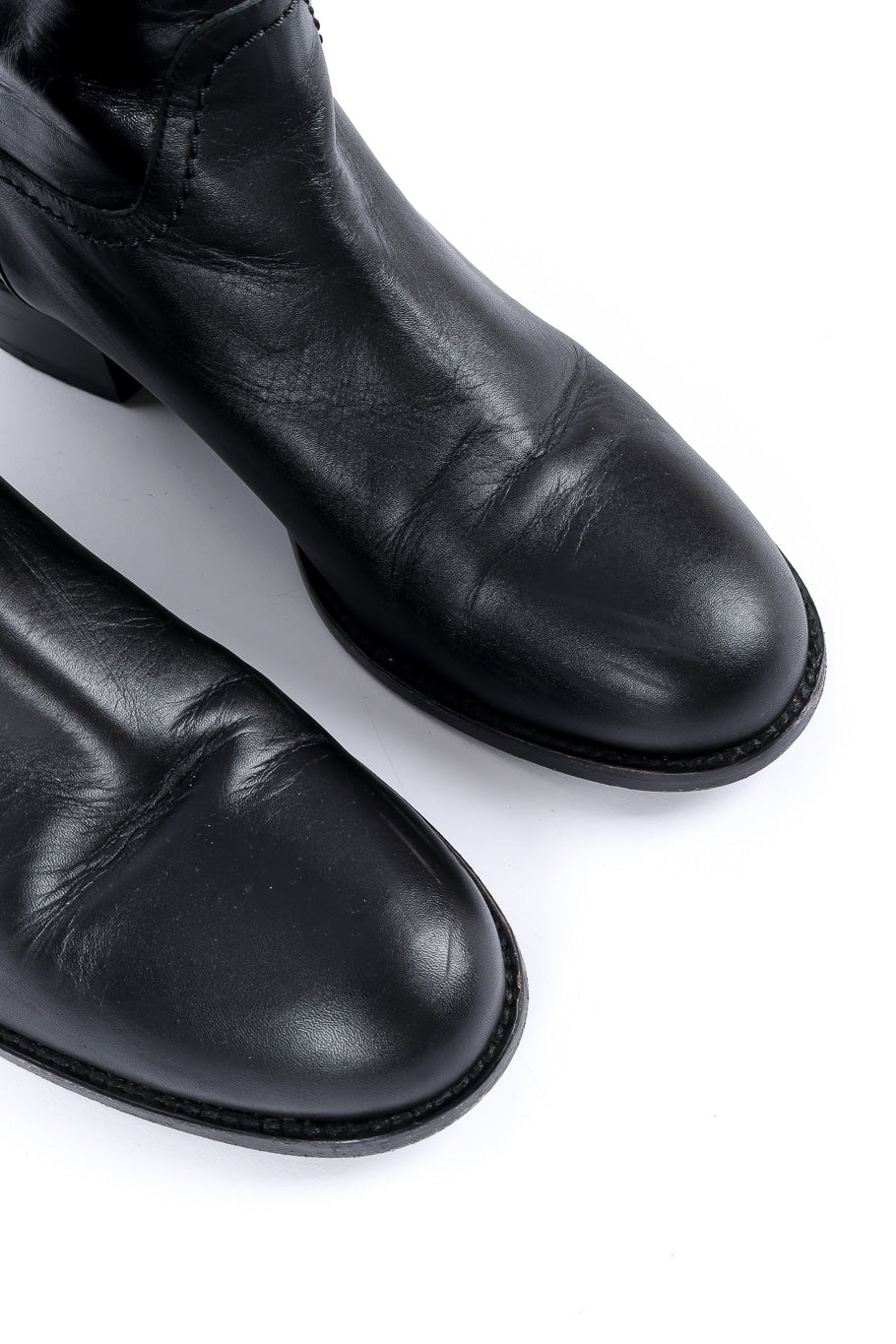 Chanel interlocking CC mid-calf boots toe close-up @recessla