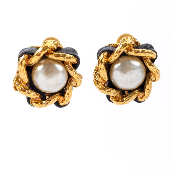 Vintage Chanel Leather Chain Pearl Earrings – Recess