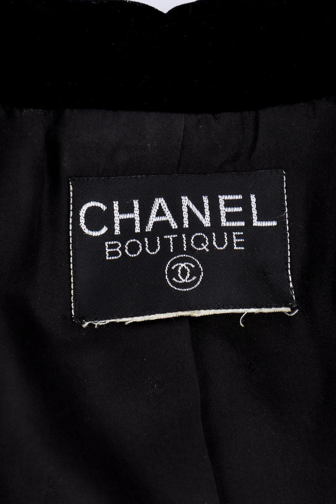Chanel Velvet CC Button Blazer signature label closeup @recessla