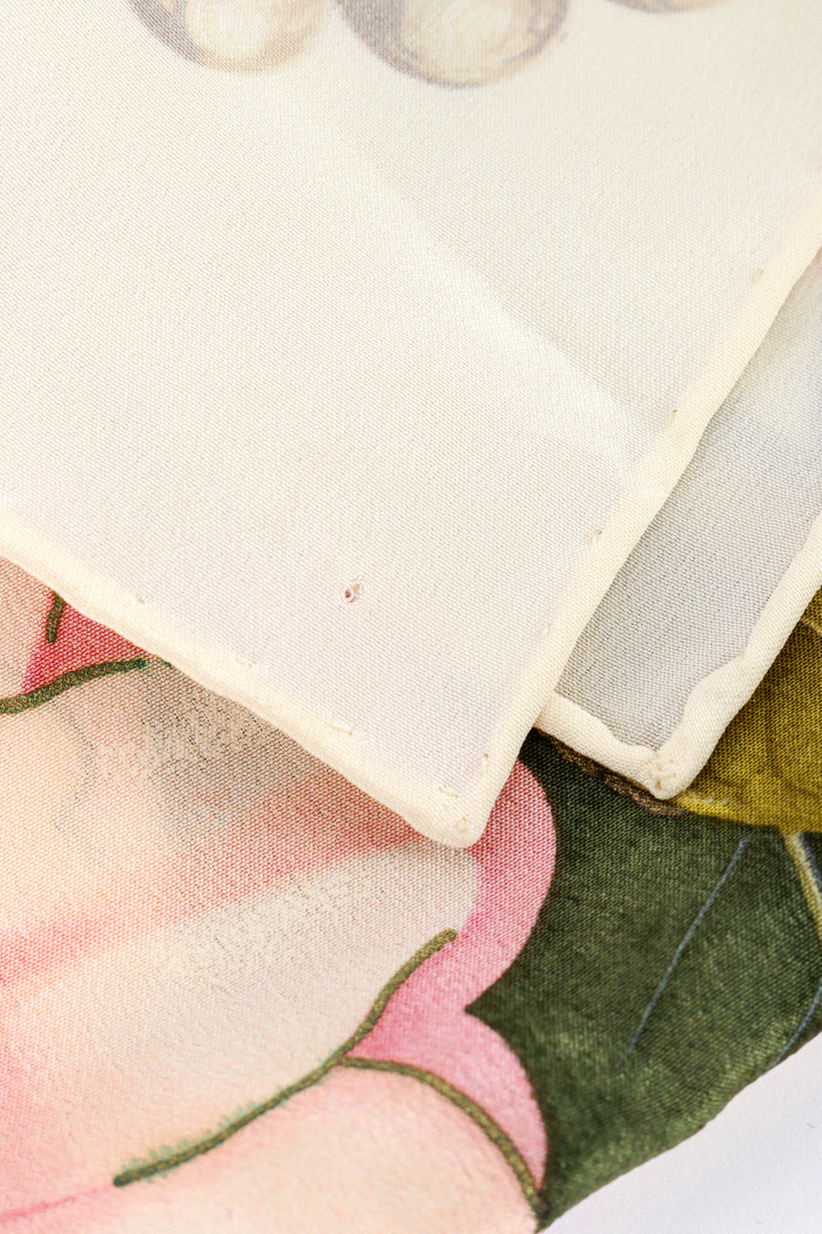 Vintage Chanel Camellia Floral Silk Scarf – Recess