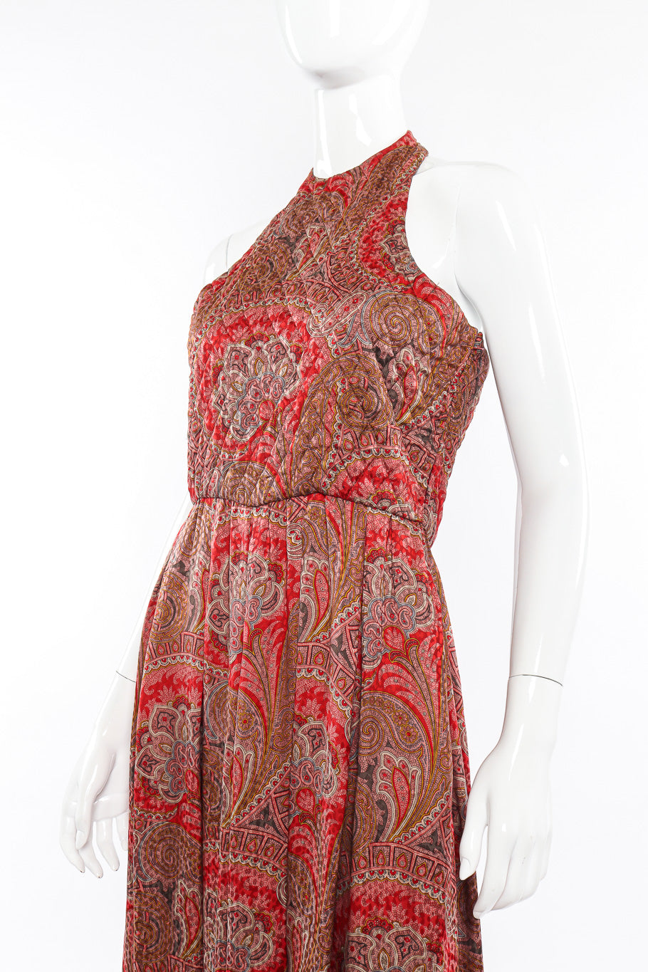 Jumpsuit with large shawl by Carolyne Roehm on mannequin jumpsuit only close @recessla