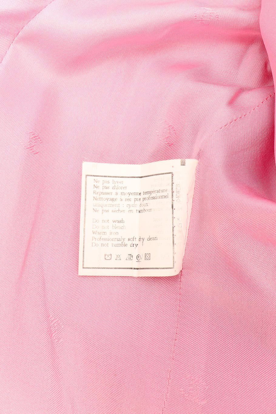Bouclé knit longline jacket by Chanel fabric tag close  @recessla