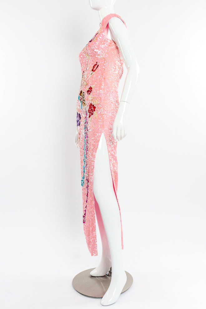 Cheongsam-style sheath dress on mannequin side @recessla
