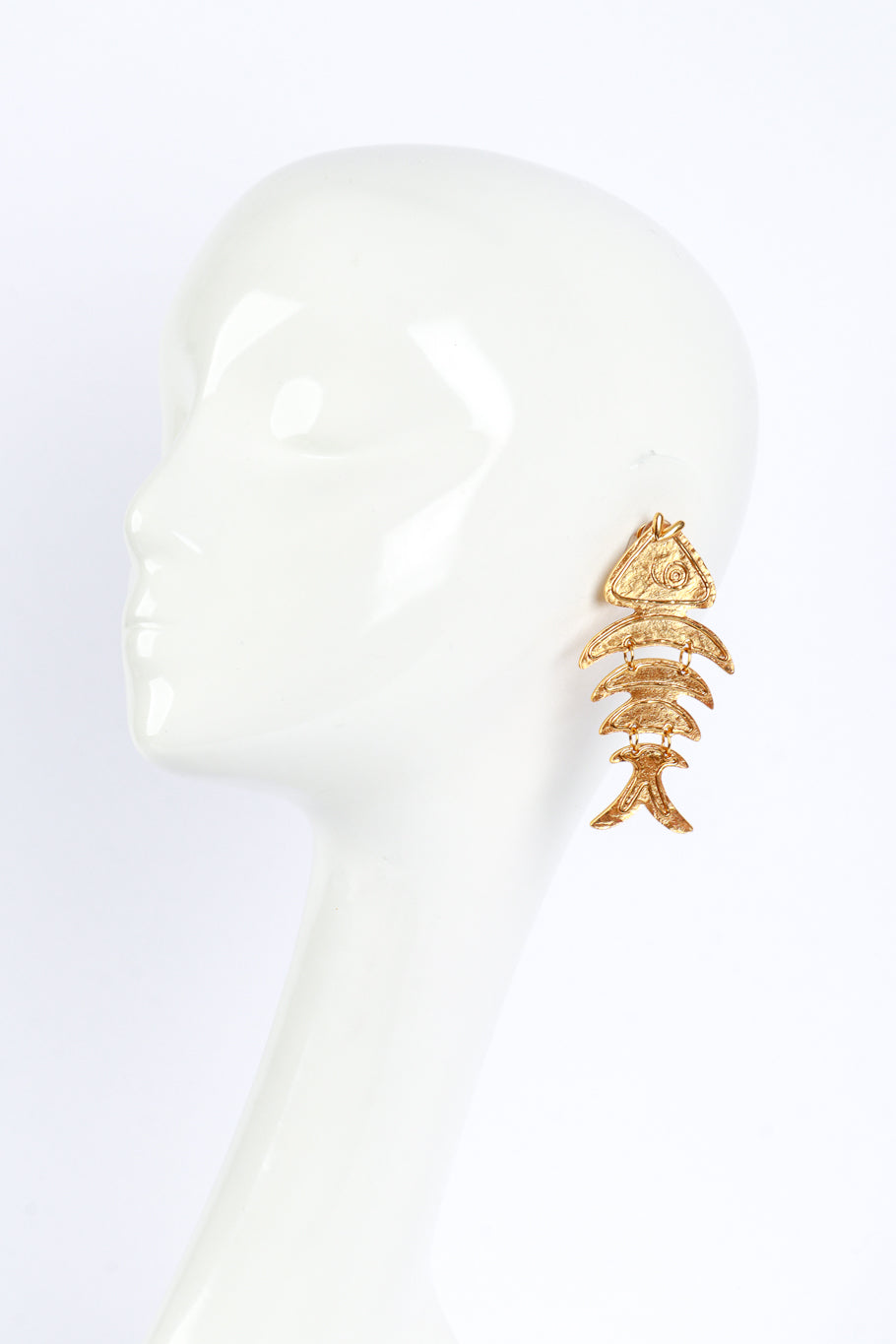 Vintage Oscar de la Renta Ichthyic Link Drop Earrings  on mannequin @RECESS LA