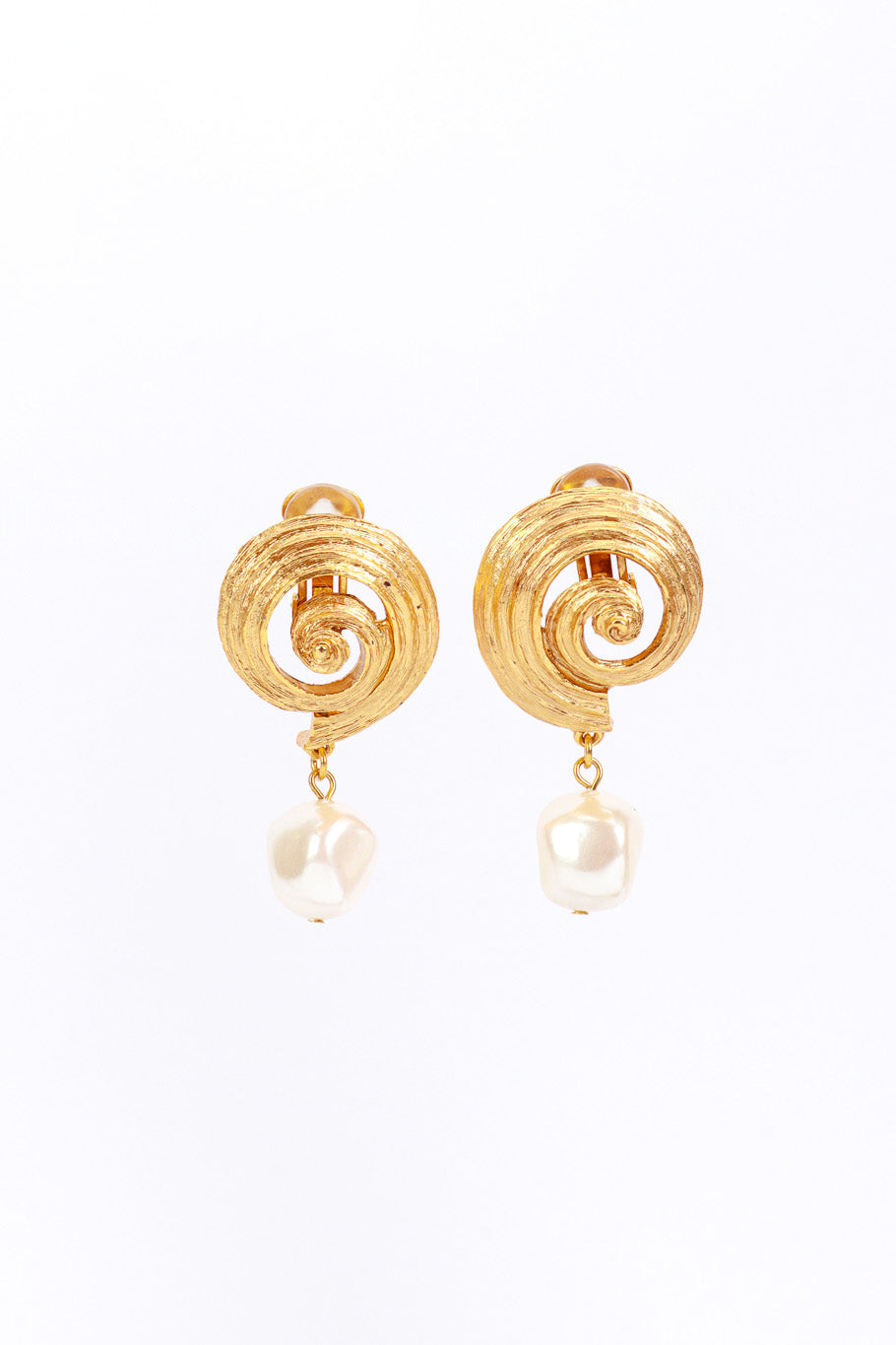 Vintage Oscar de la Renta La Mer Baroque Shell Earrings @RECESS LA