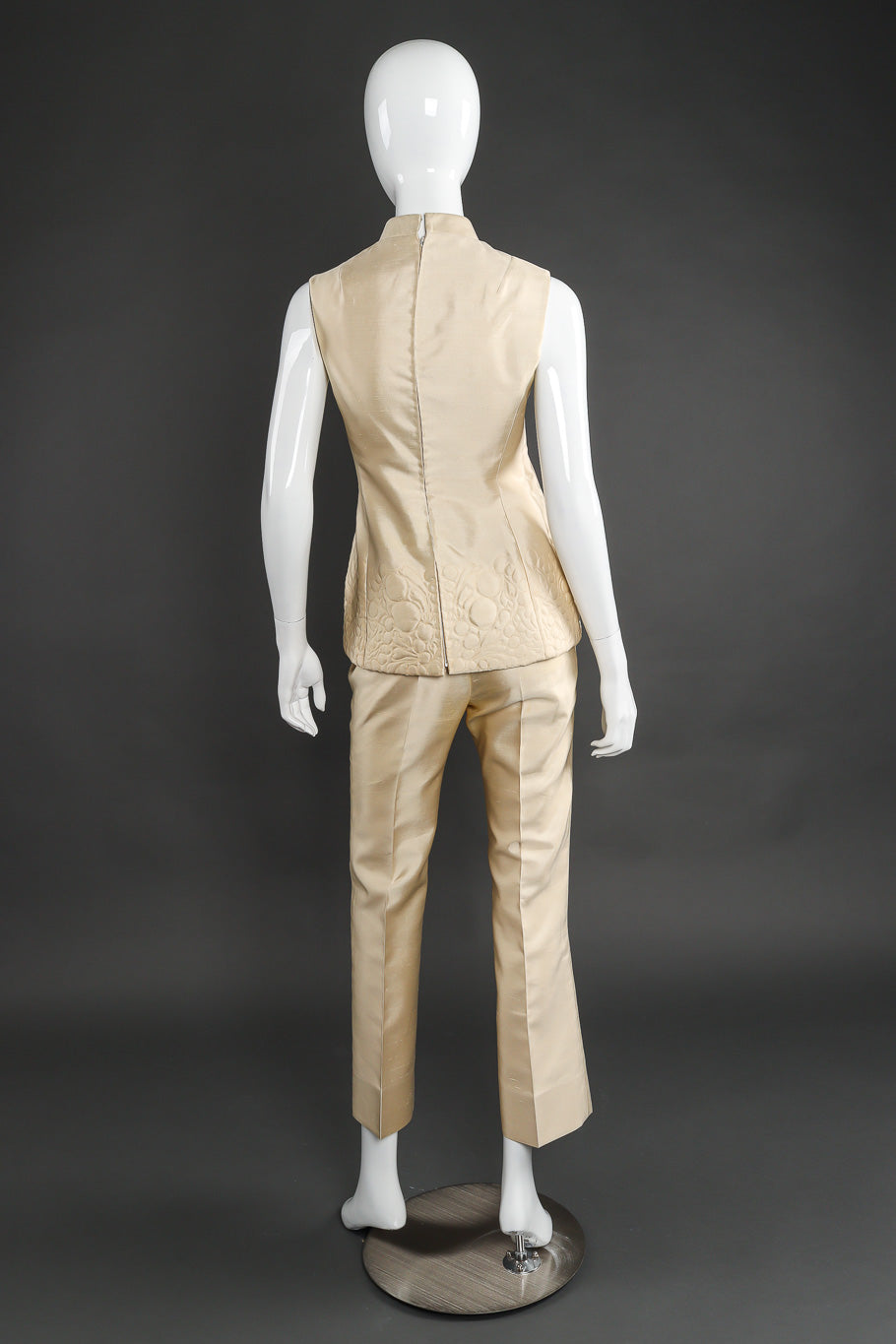 Silk set by Dynasty on mannequin back @recessla