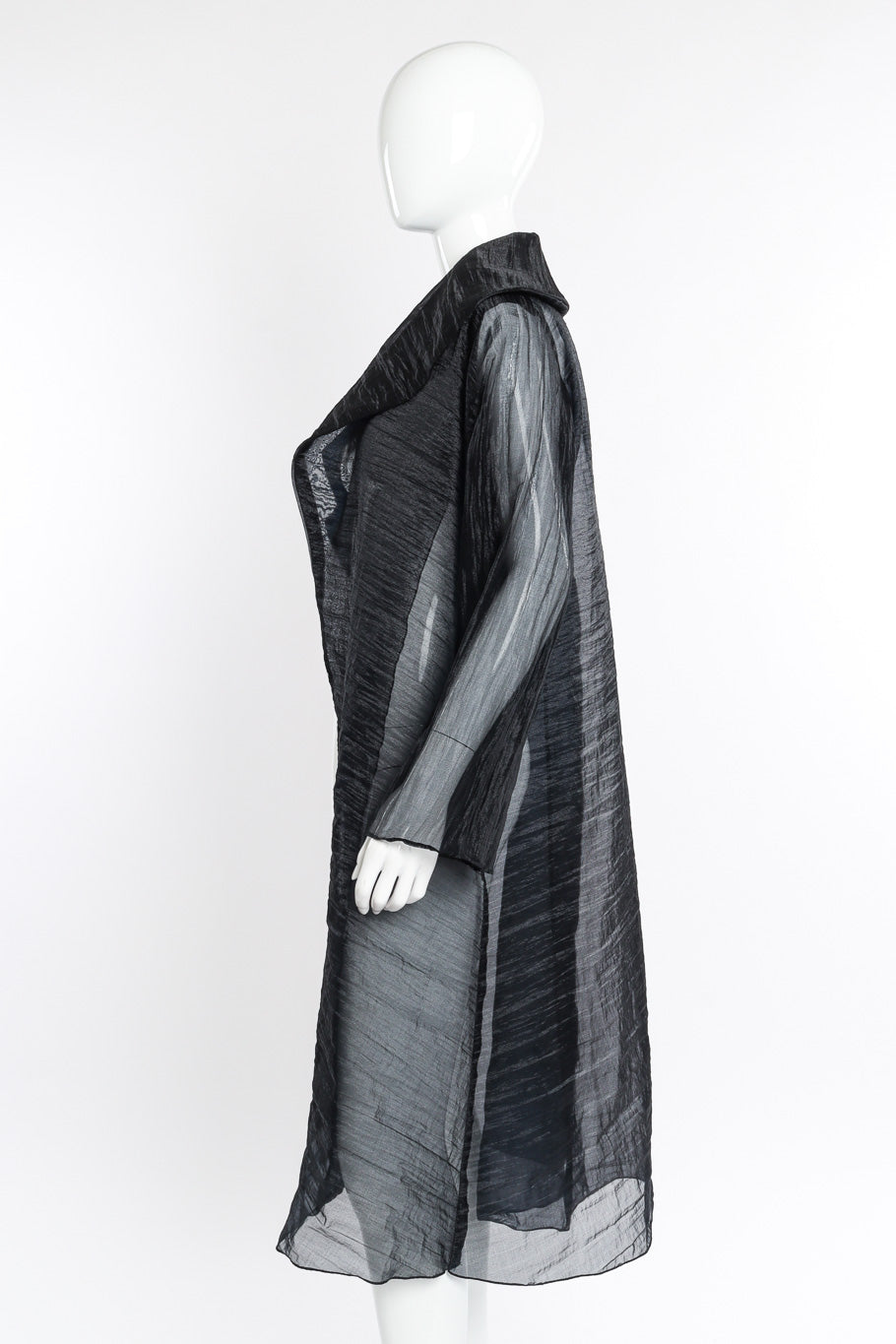 Silk duster by Donna Karan on mannequin side @recessla