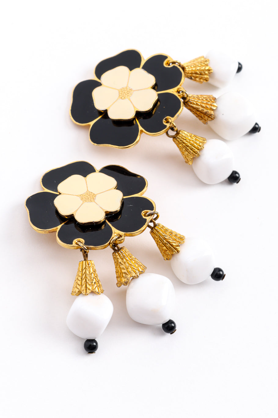 Vintage Enamel Flower Dangle Earrings front closeup @recess la