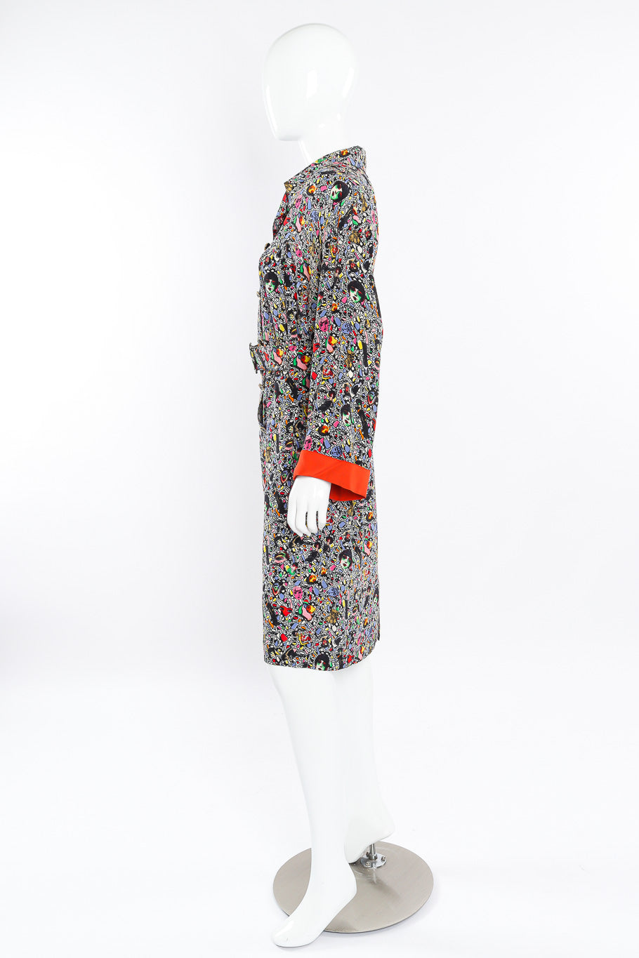 Abstract silk dress by Fendi on mannequin belt side @recessla