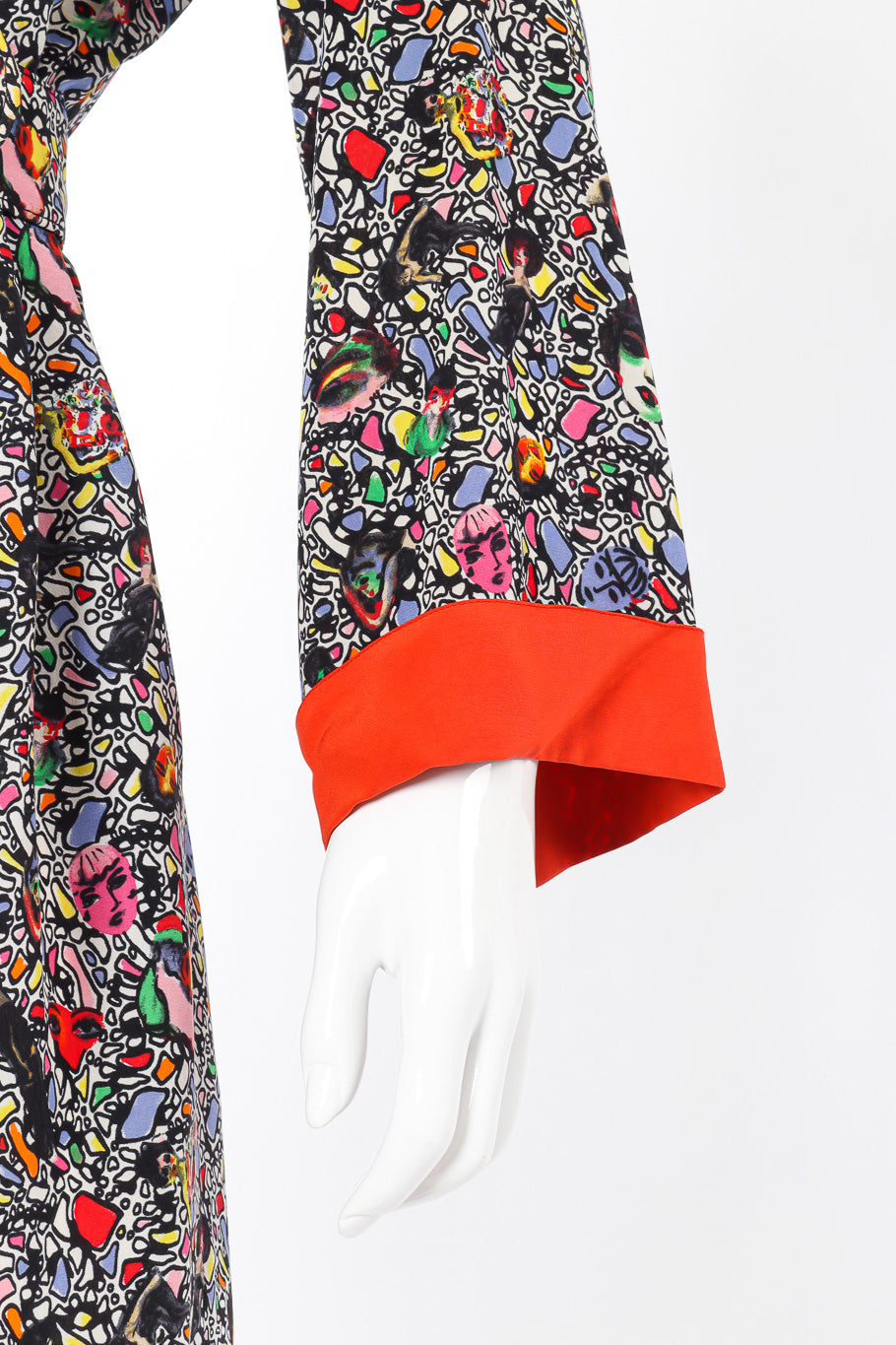 Abstract silk dress by Fendi on mannequin sleeve @recessla